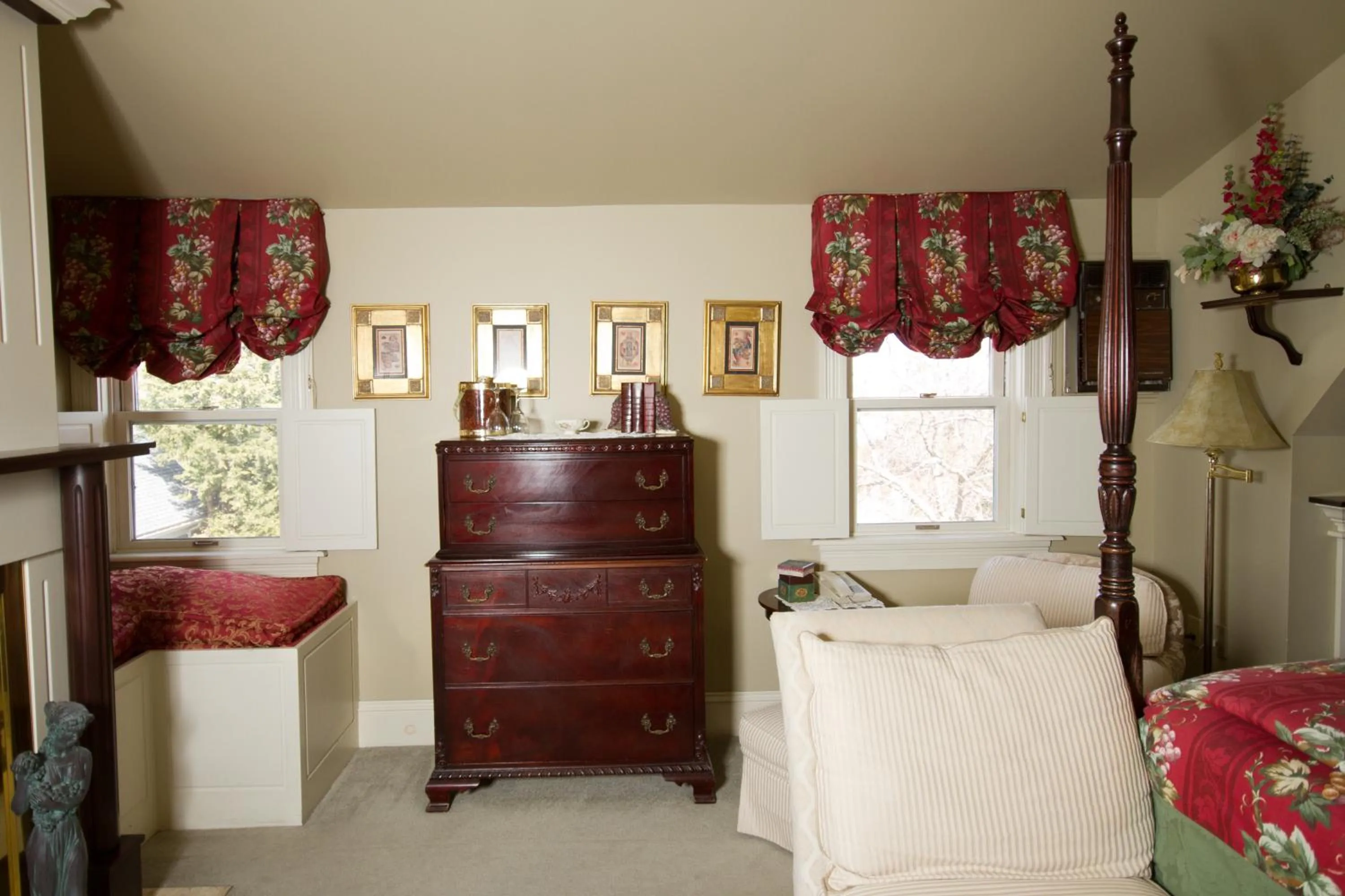 Decorative detail in Victoria's Historic Inn