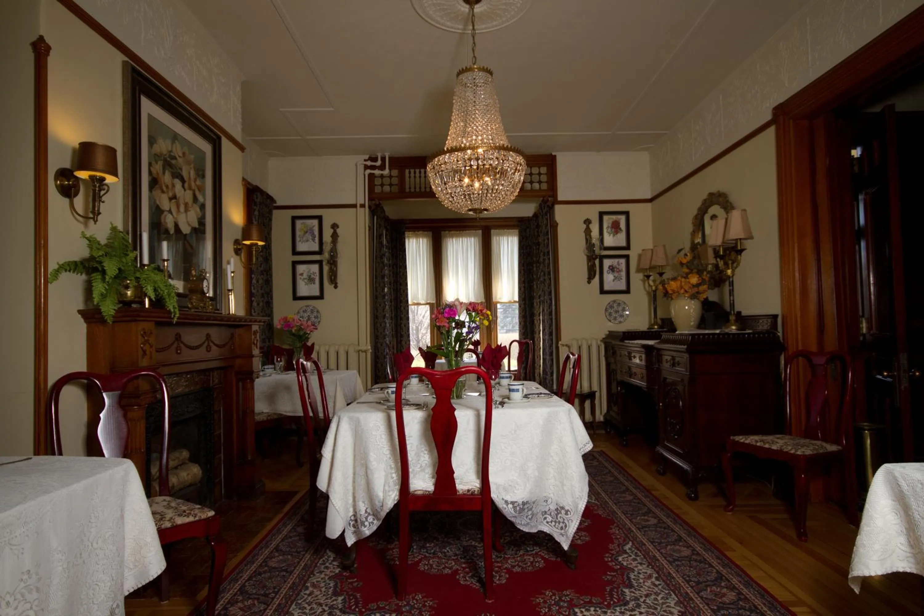 Restaurant/places to eat in Victoria's Historic Inn