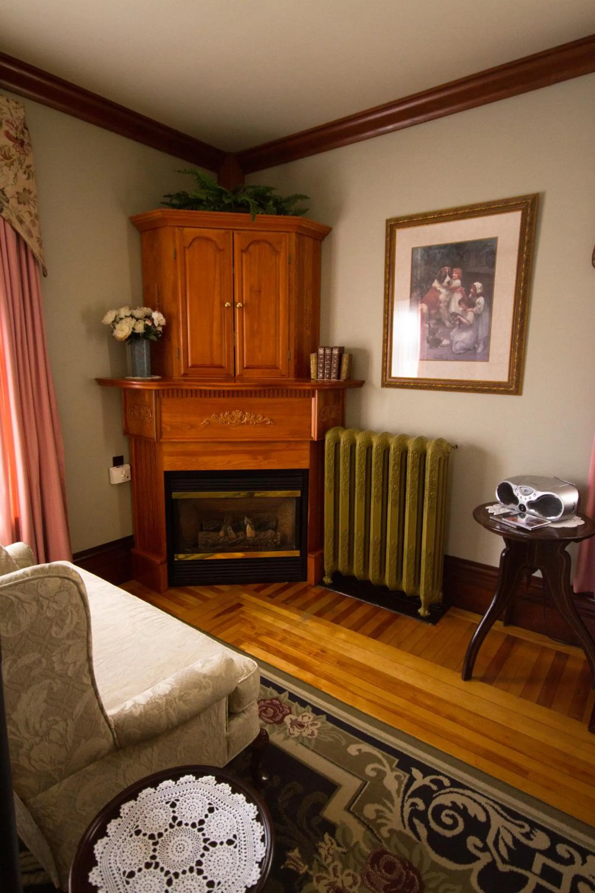 Seating Area in Victoria's Historic Inn