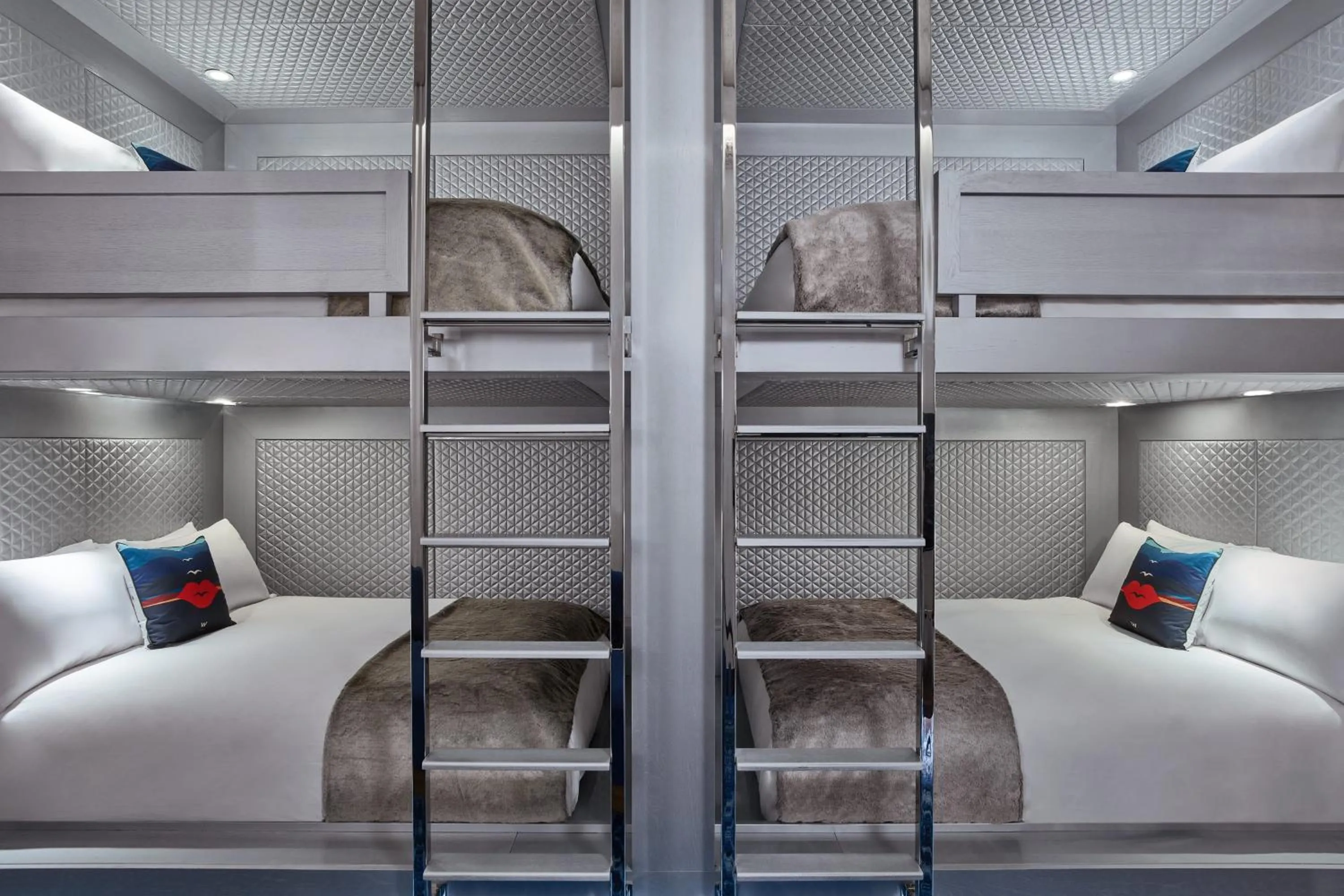 Photo of the whole room, Bed in W Aspen