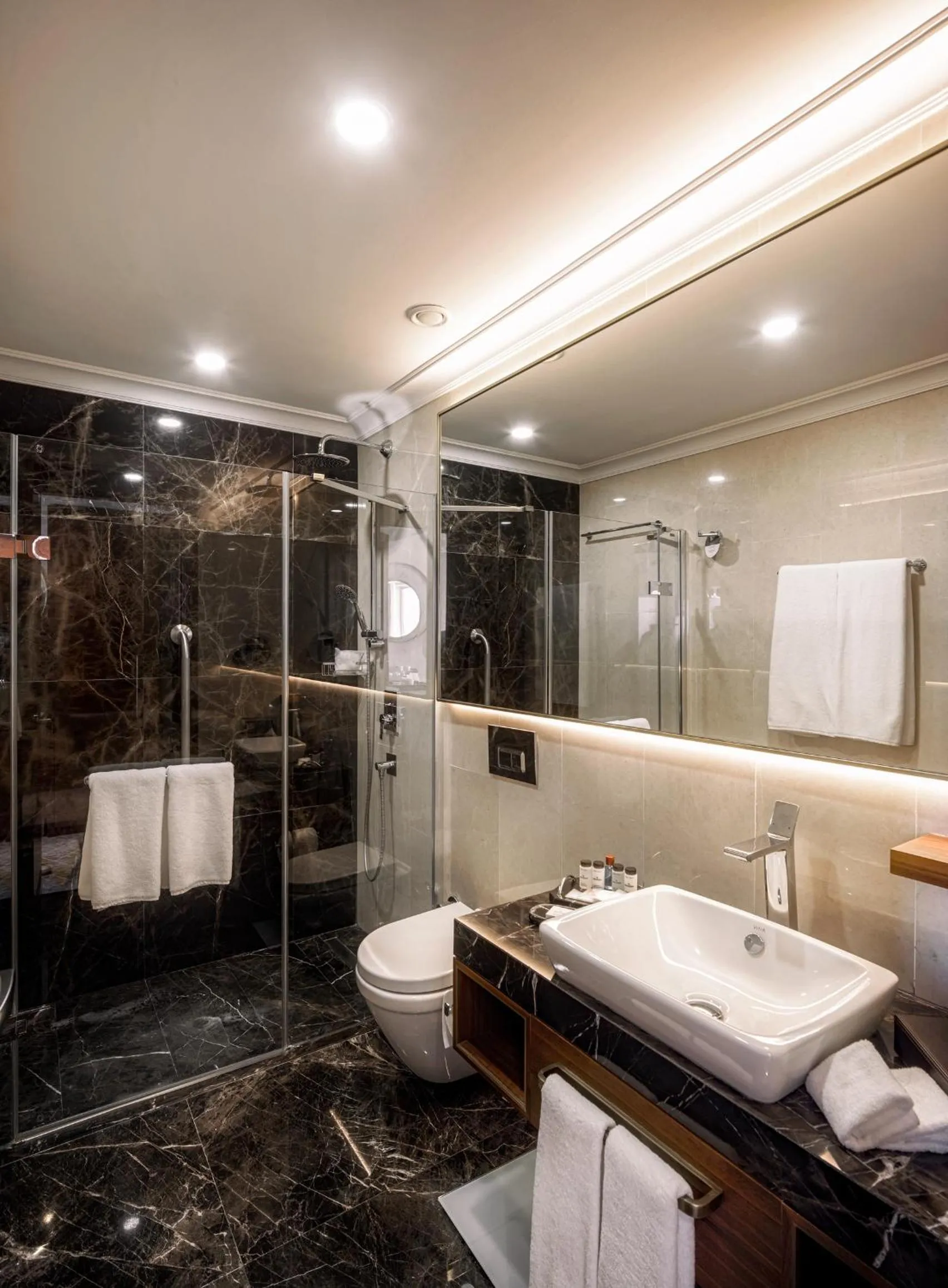Shower in Sheraton Bishkek