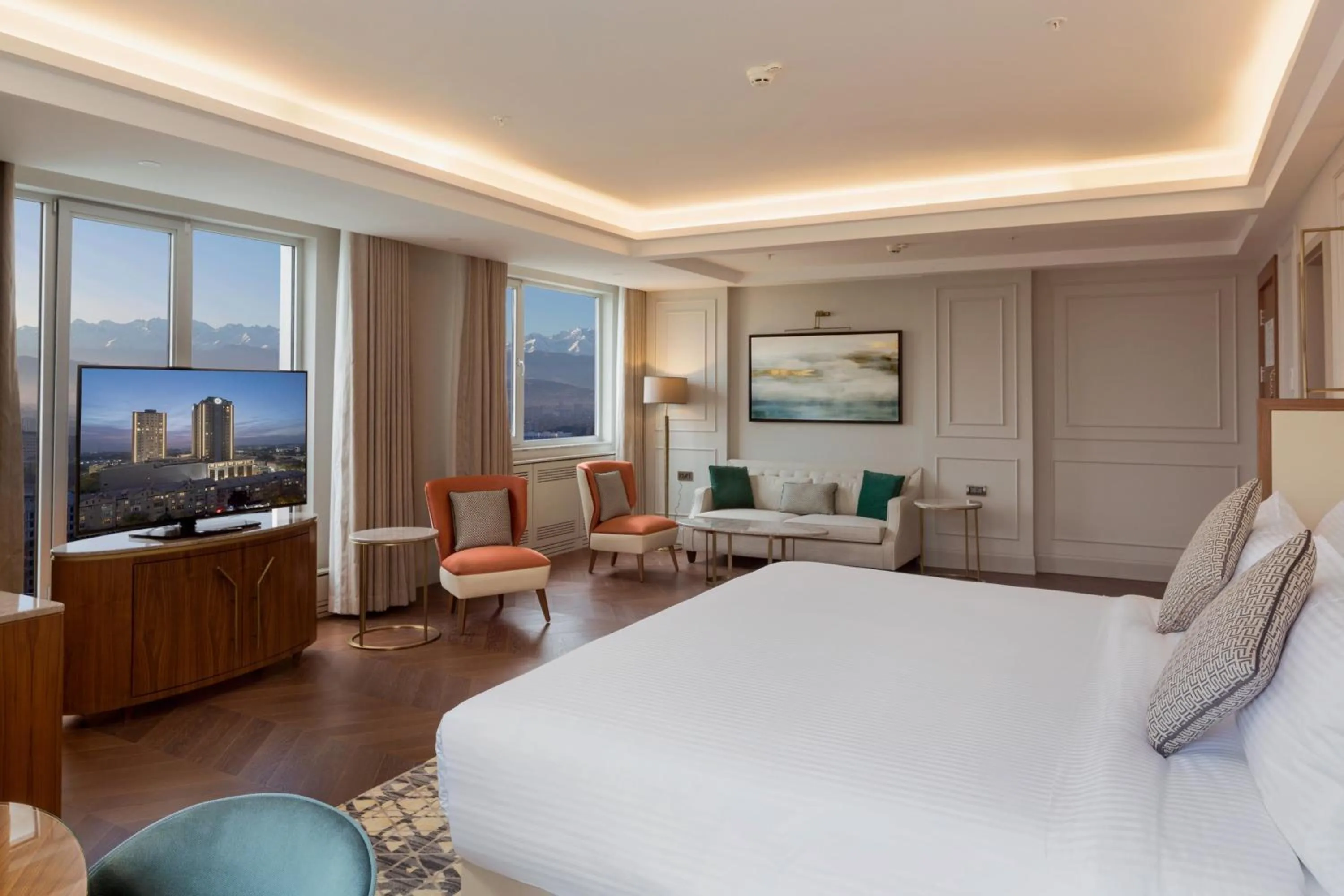 Photo of the whole room, Bed in Sheraton Bishkek