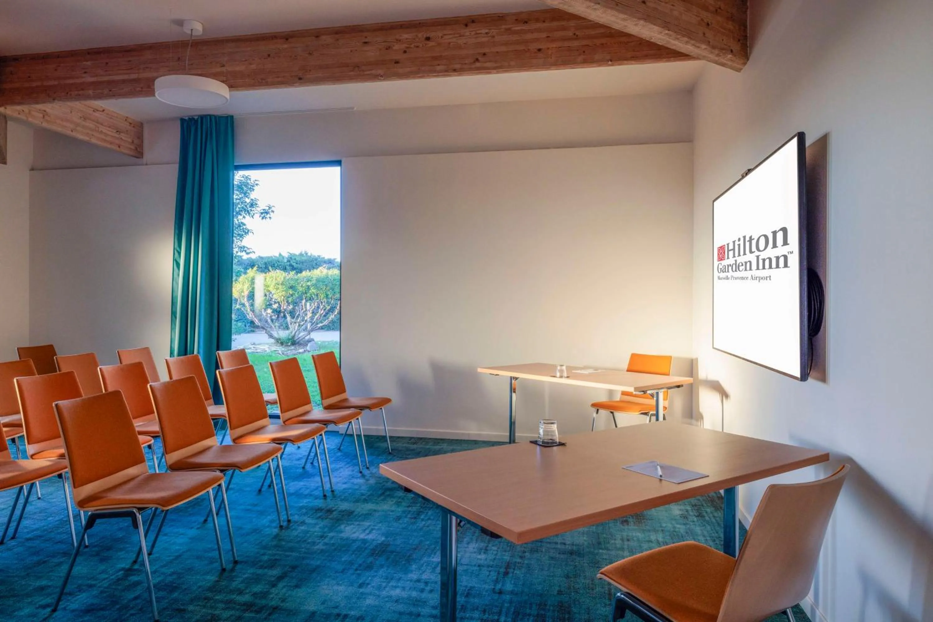 Meeting/conference room in Hilton Garden Inn Marseille Provence Airport