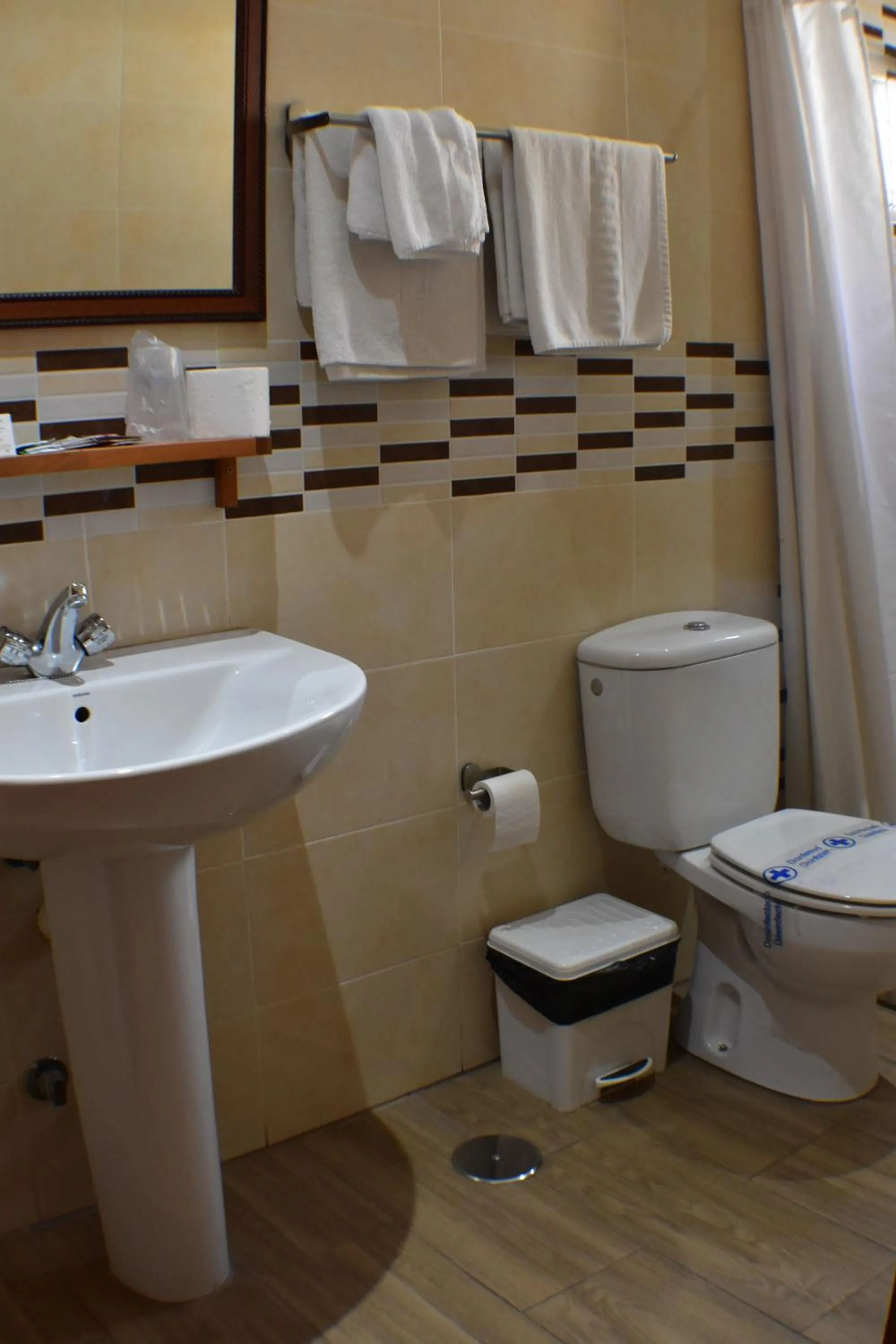 Bathroom in Hostal Alamare