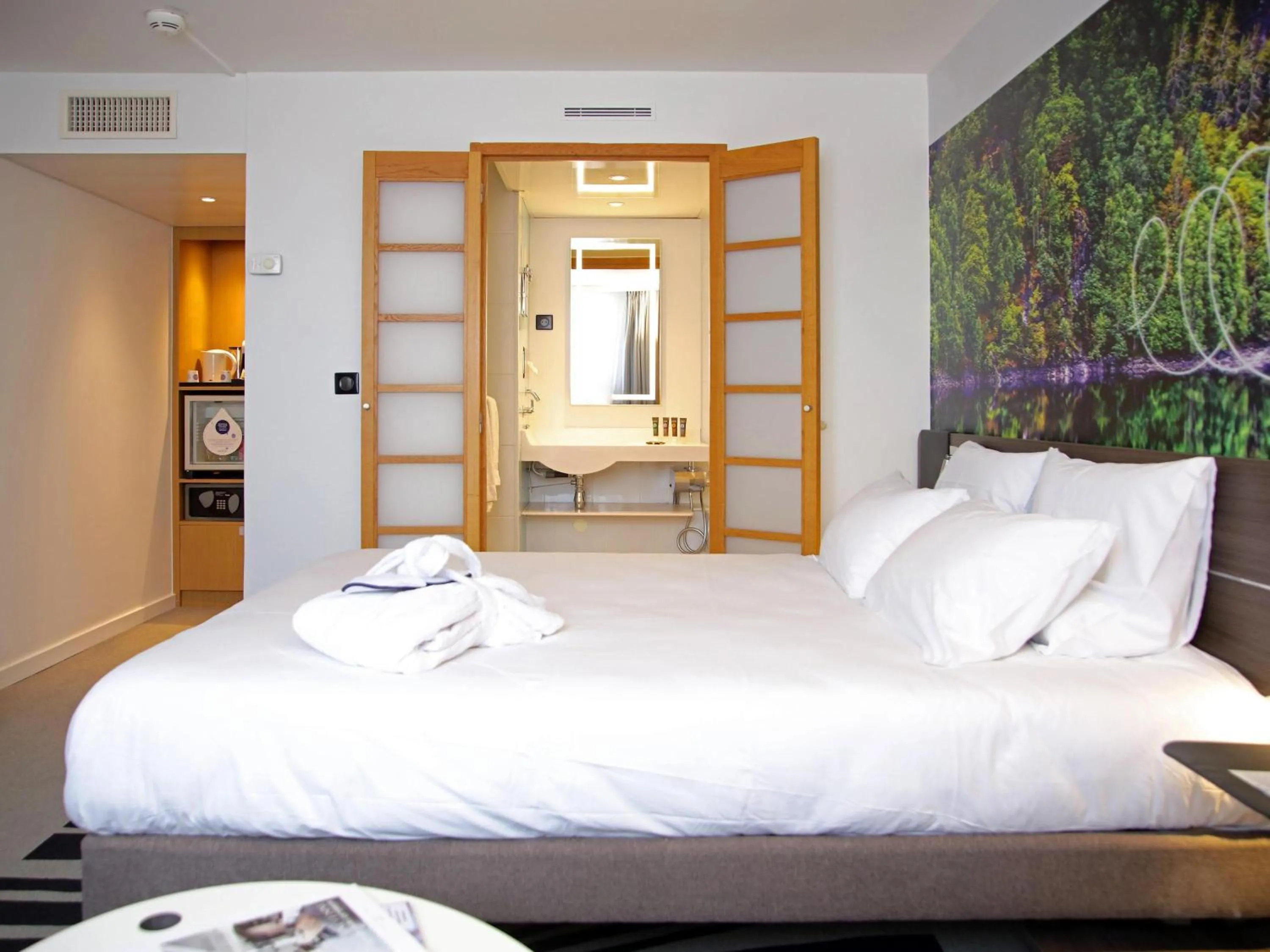 Bedroom, Bed in Novotel Lille Centre Grand Place