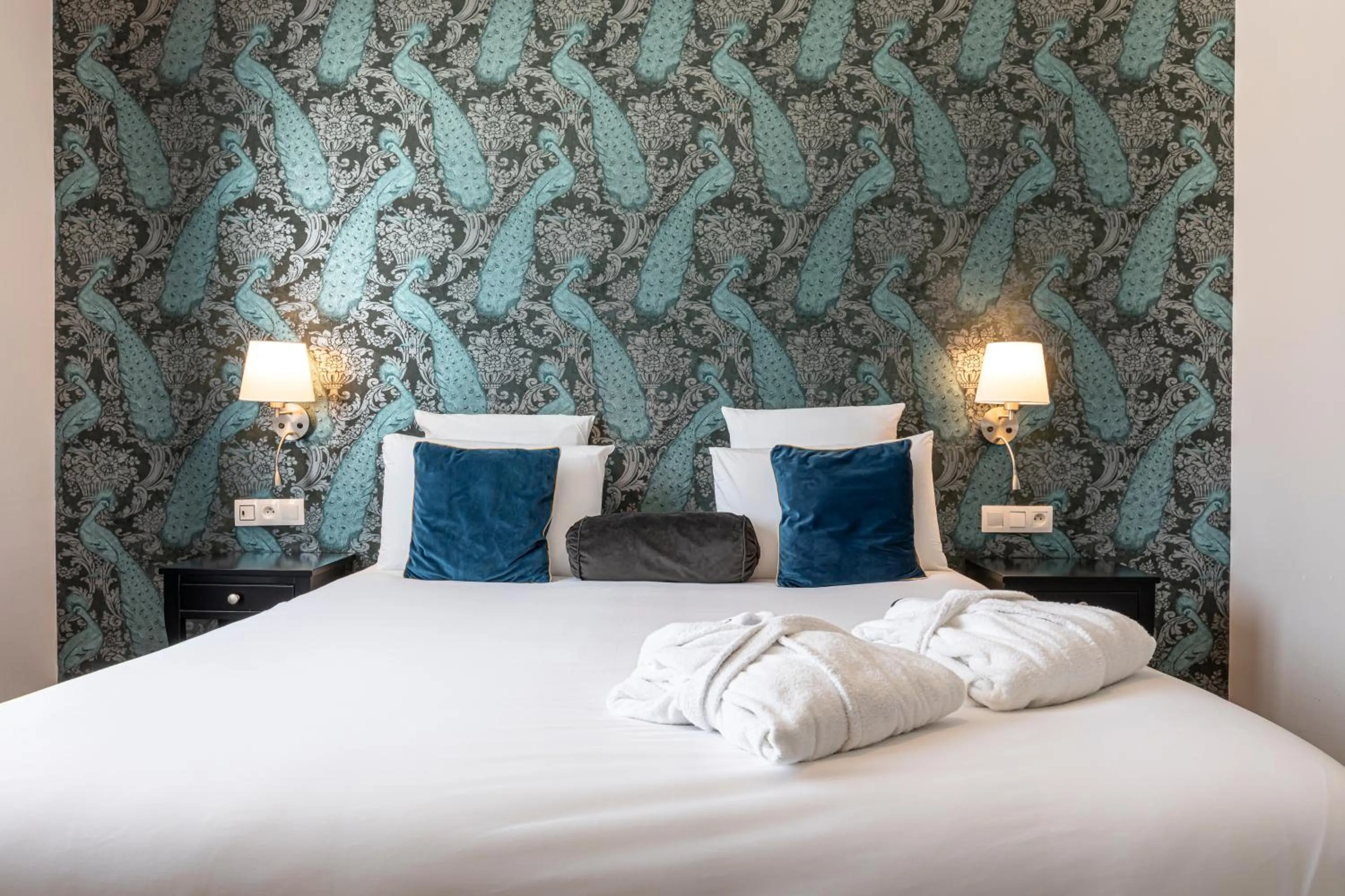 Bedroom, Bed in Mercure Paris Saint Cloud Hippodrome