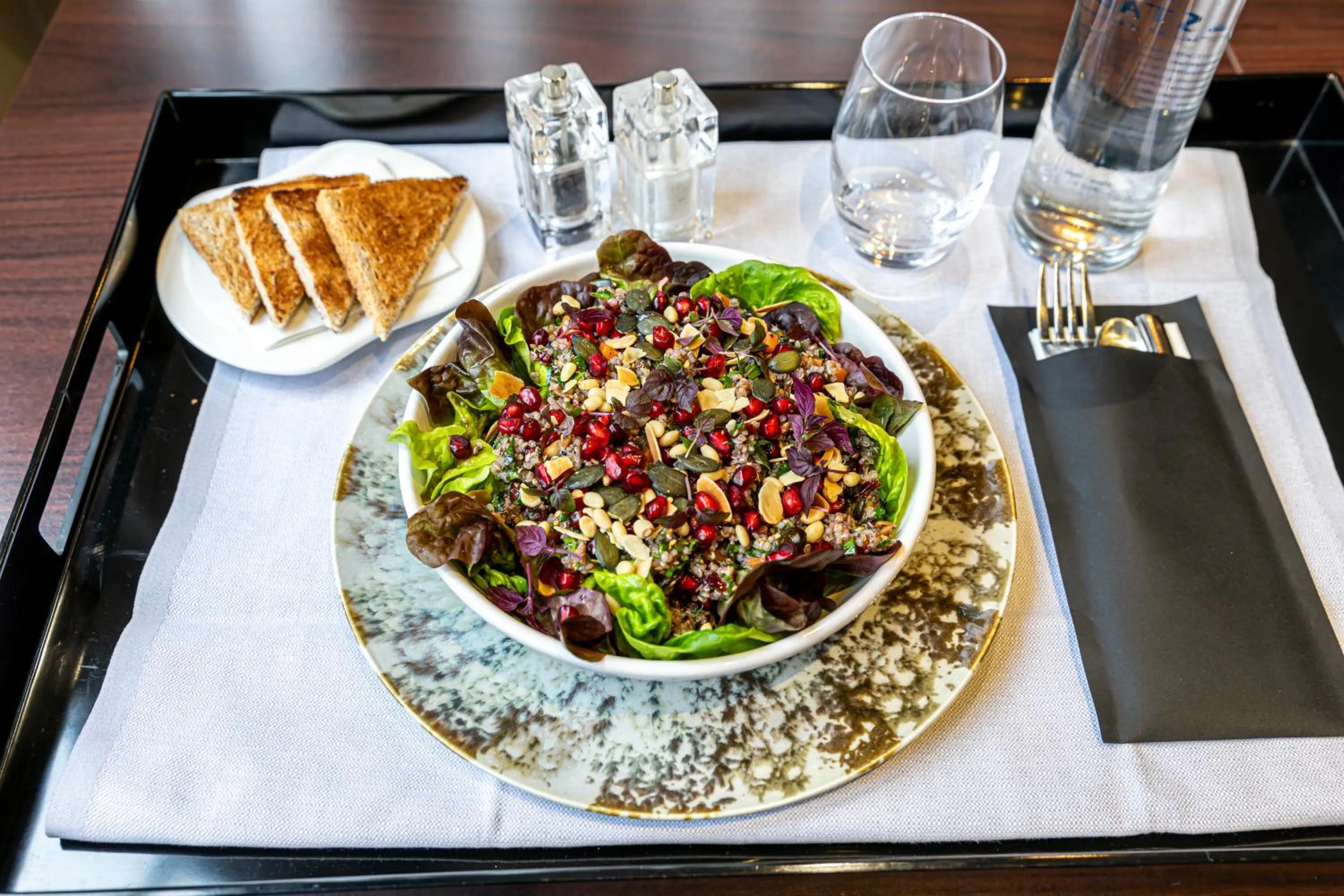 Food and drinks in Mercure Paris Saint Cloud Hippodrome