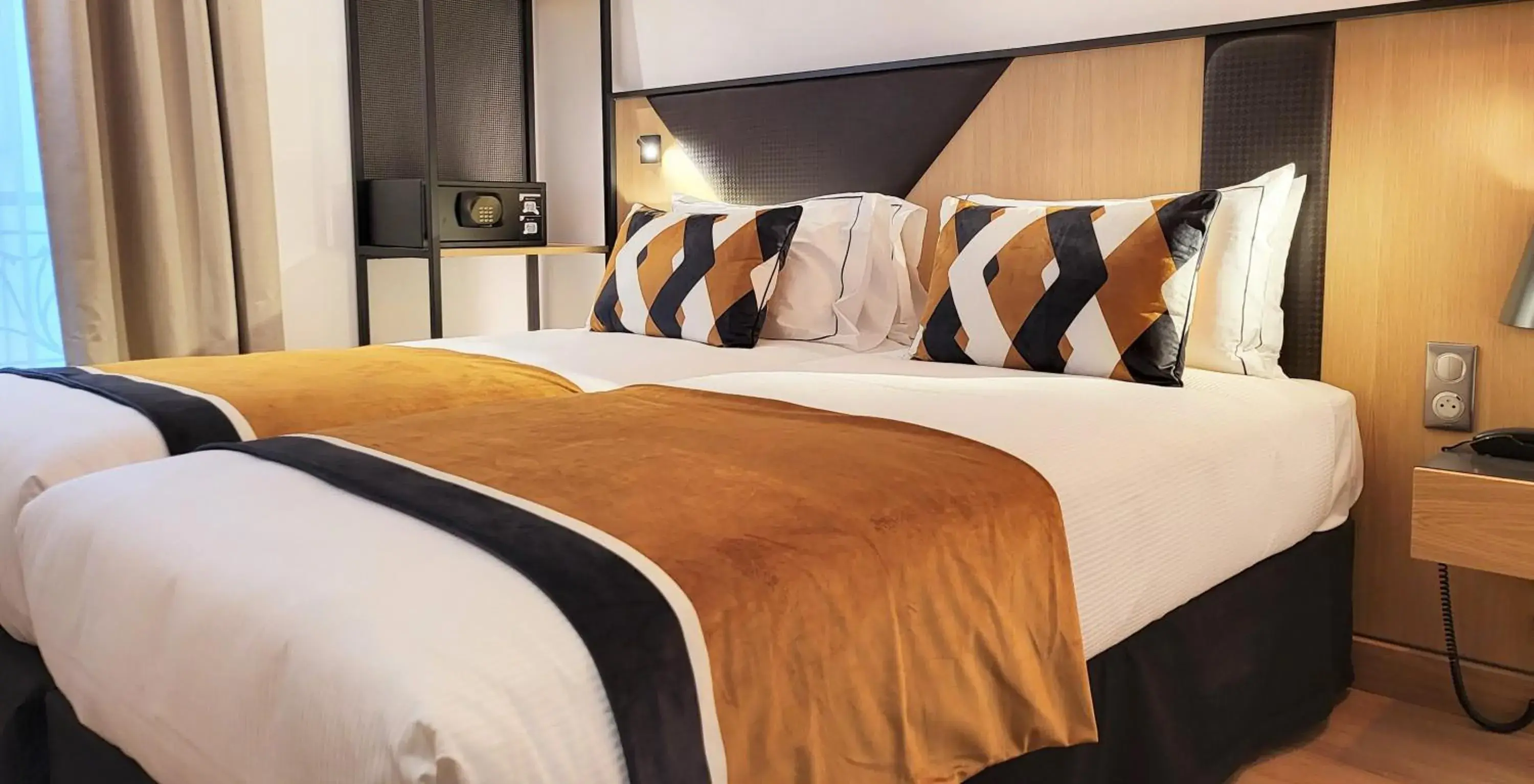 Twin Room in Star Champs-Elysées Twin Room in Star Champs-Elysées