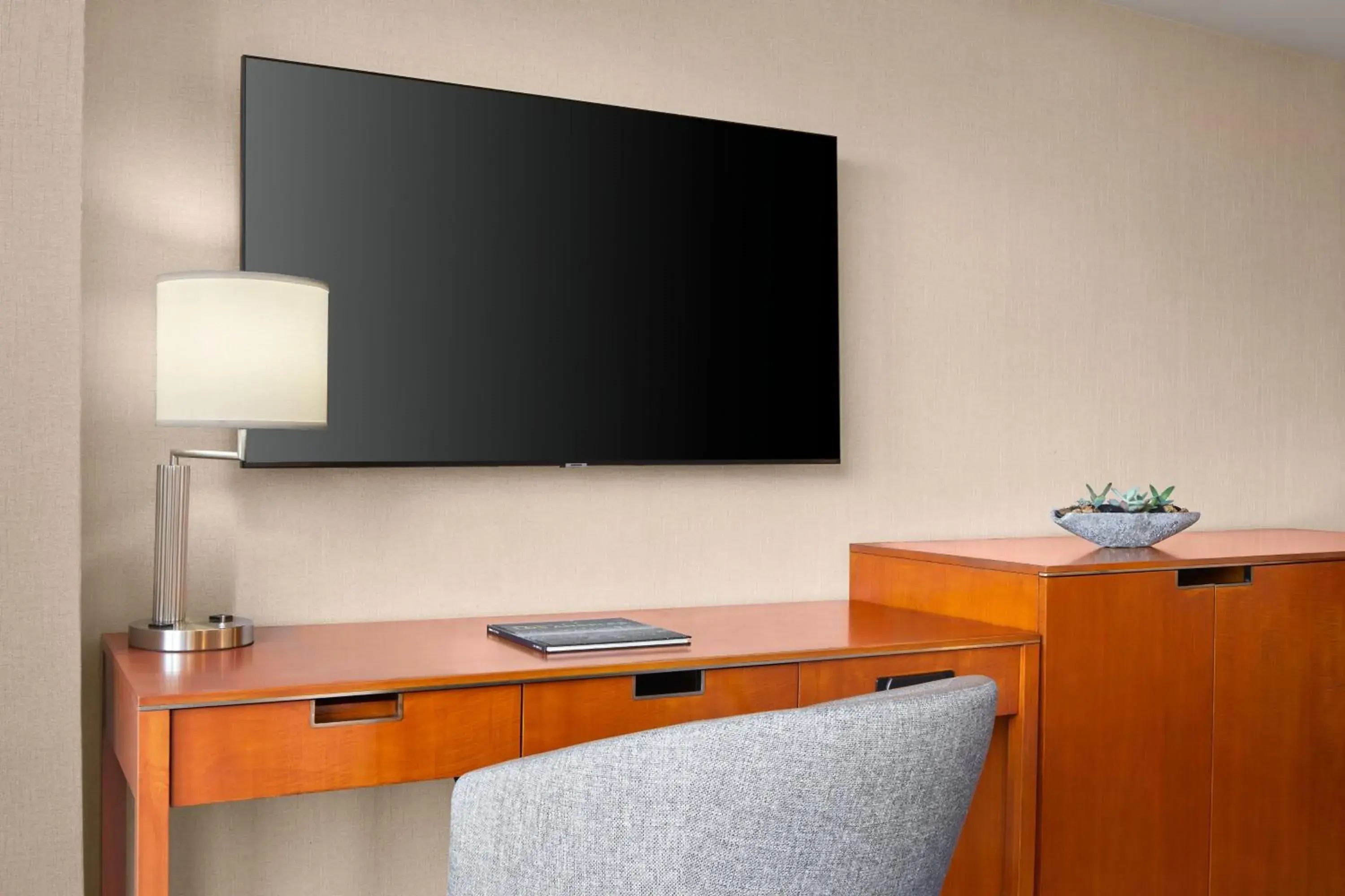 Guest room, 1 King, City view in The Westin Bonaventure Hotel & Suites, Los Angeles Guest room, 1 King, City view in The Westin Bonaventure Hotel & Suites, Los Angeles