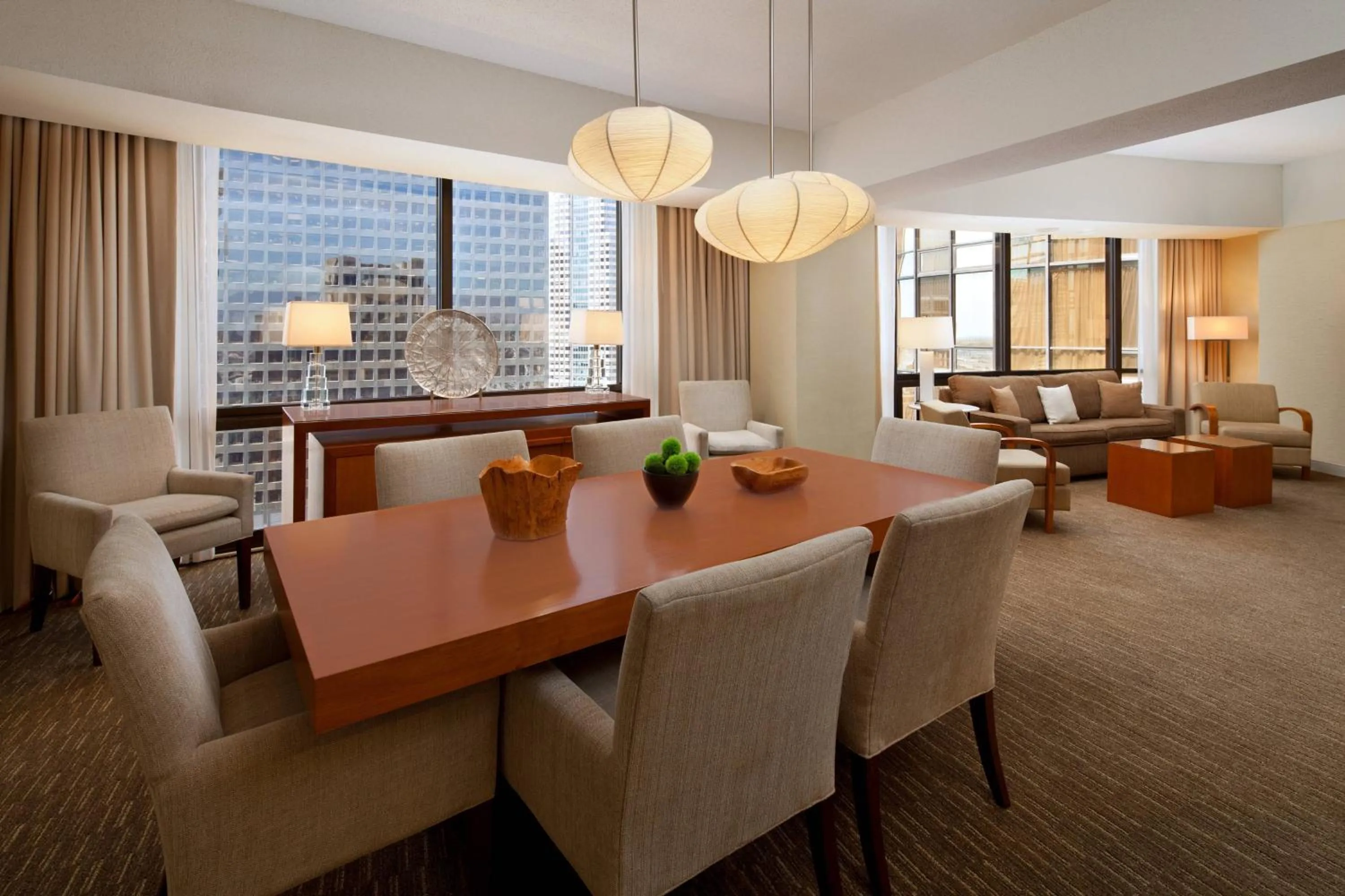 Photo of the whole room in The Westin Bonaventure Hotel & Suites, Los Angeles