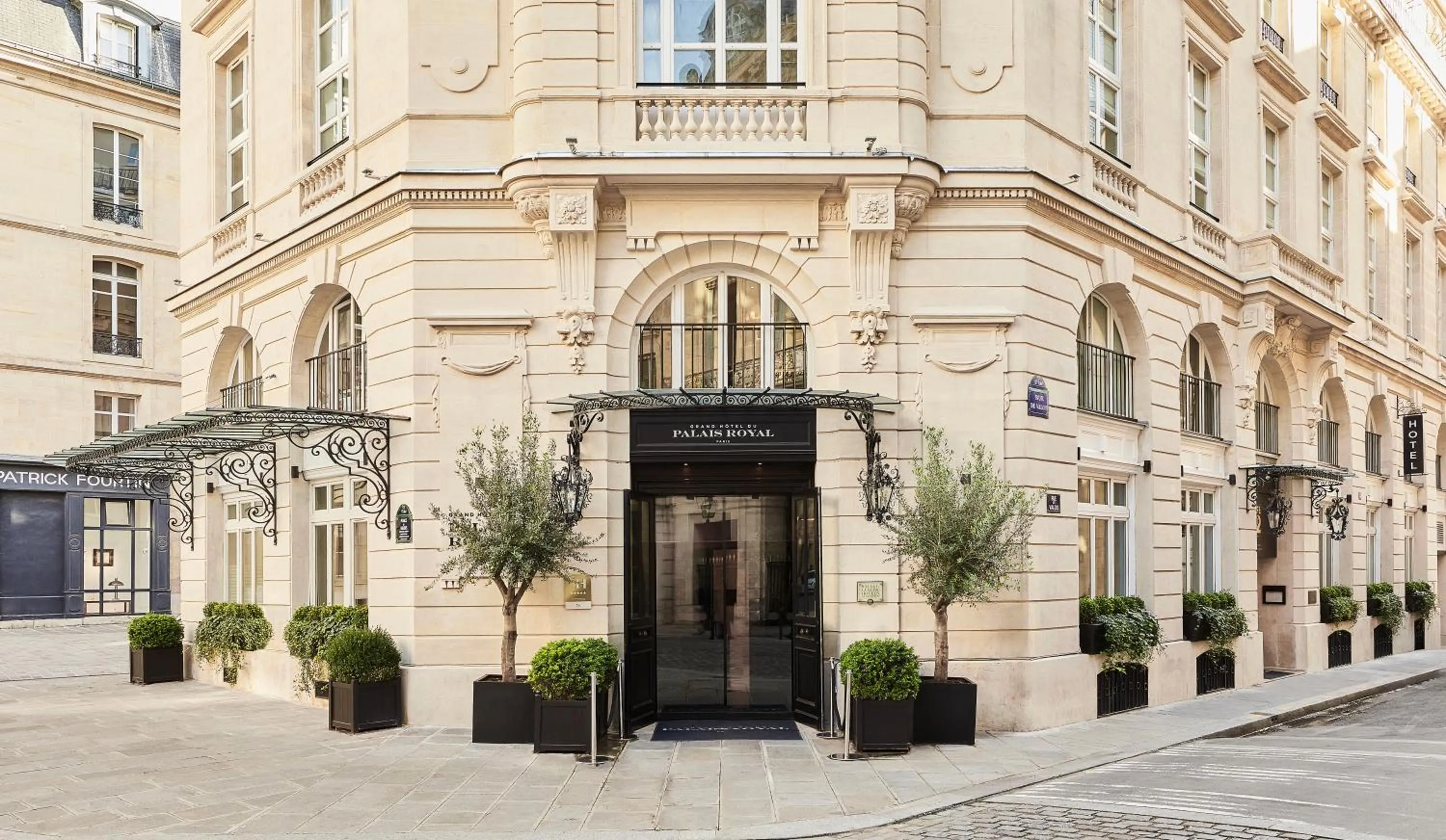 Property building in Grand Hôtel Du Palais Royal