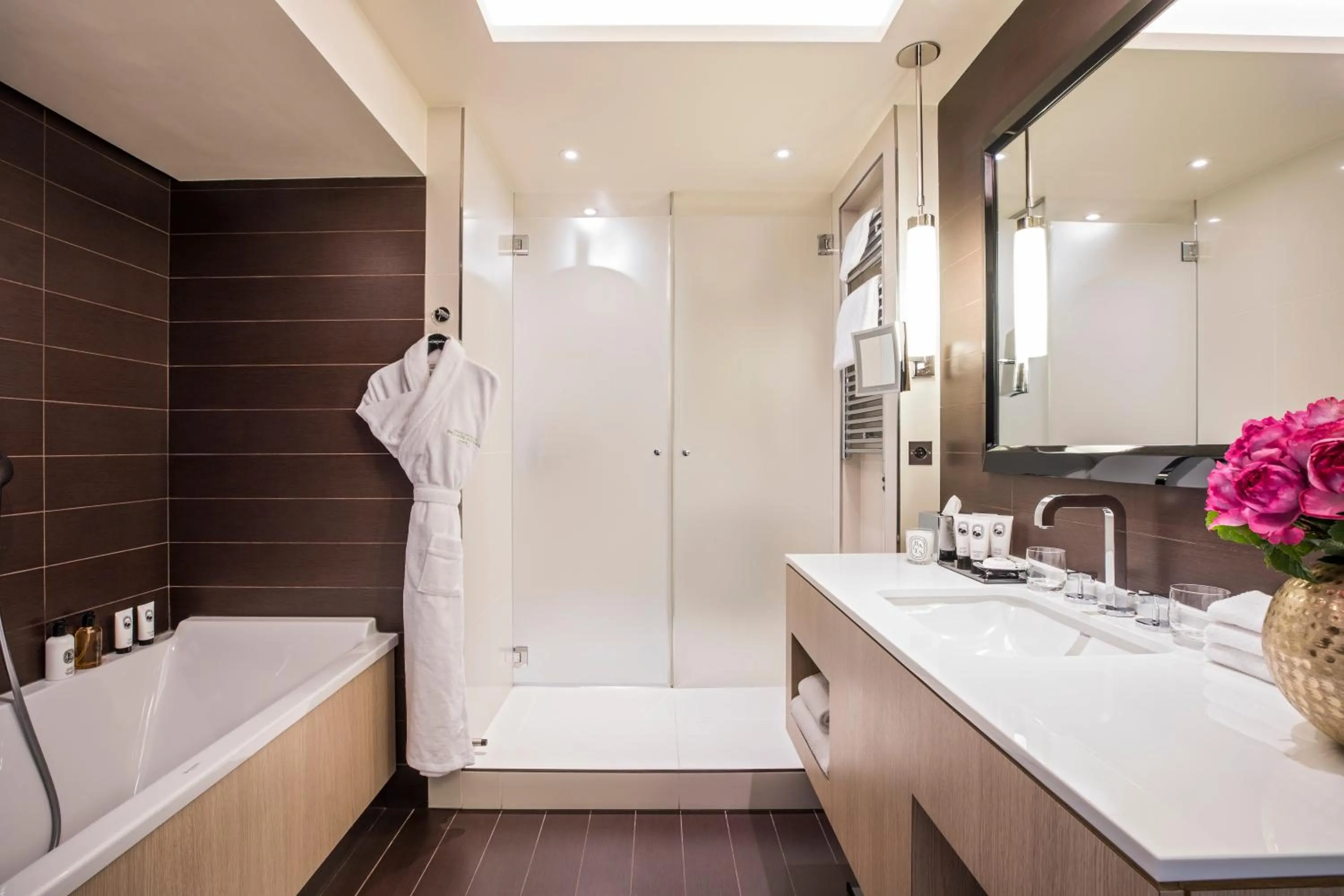 Bathroom in Grand Hôtel Du Palais Royal