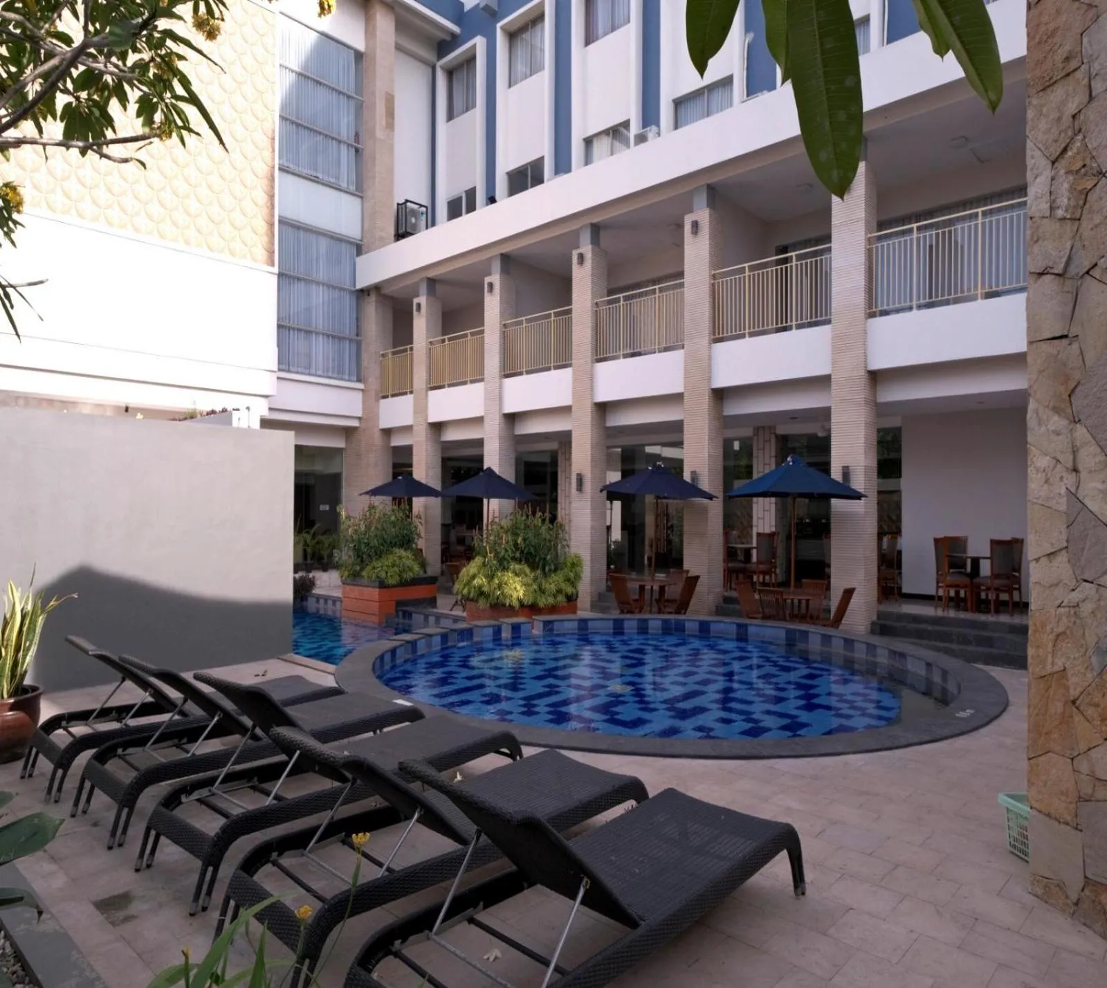 Swimming pool in Vrata Hotel Yogyakarta