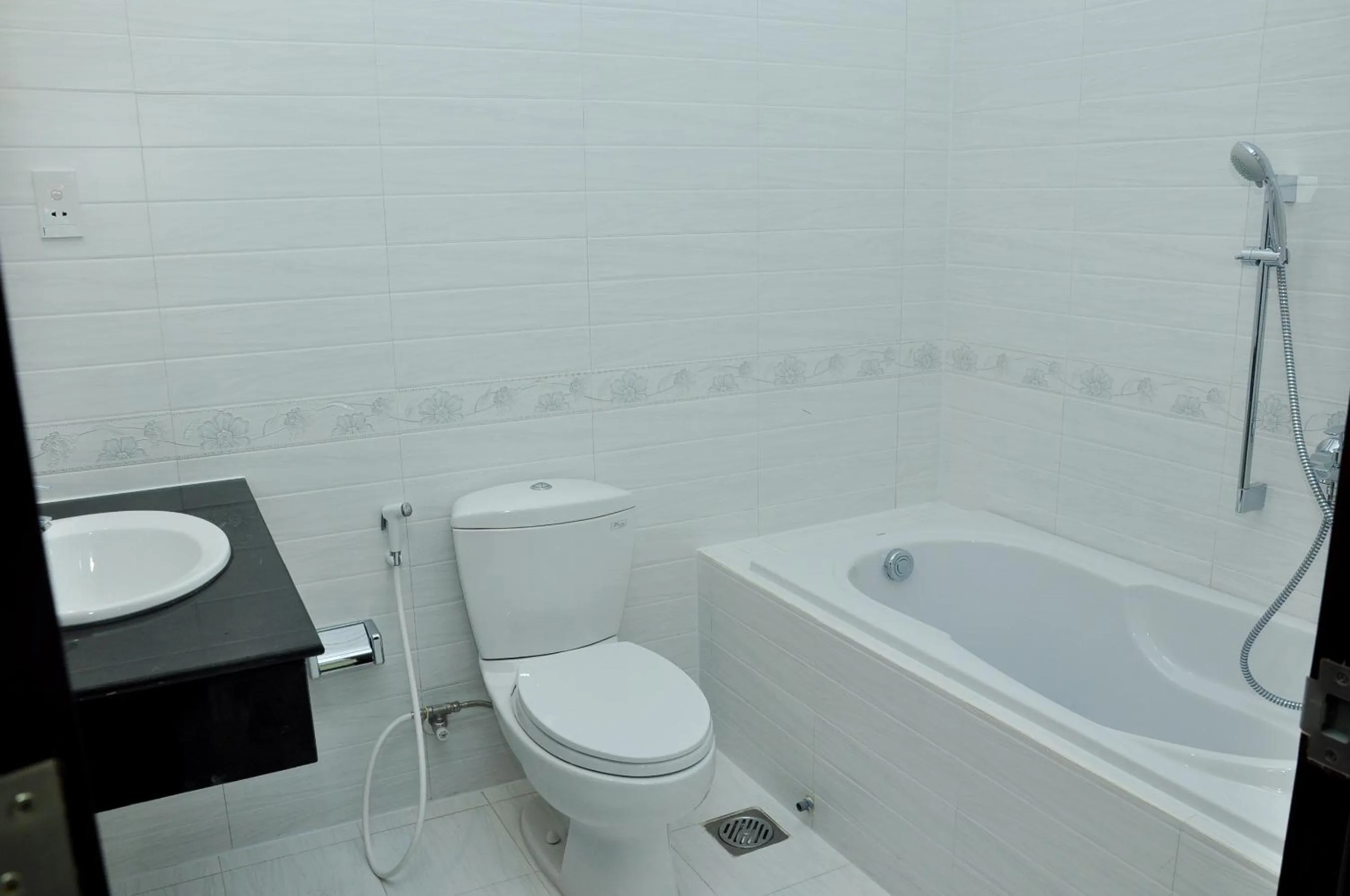 Shower in Dattravi Hostel