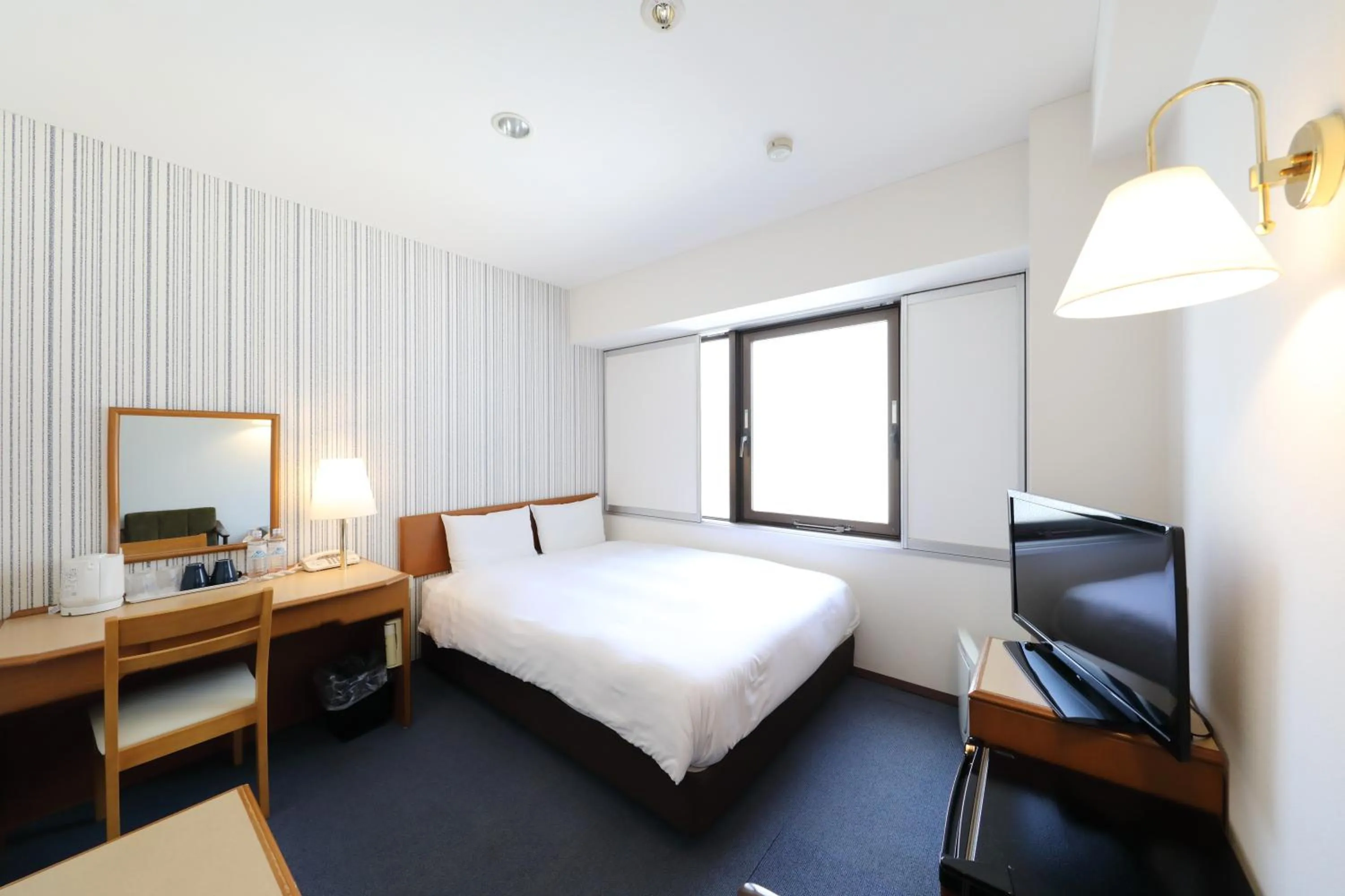 Bed in Smile Hotel Nihombashi Mitsukoshimae