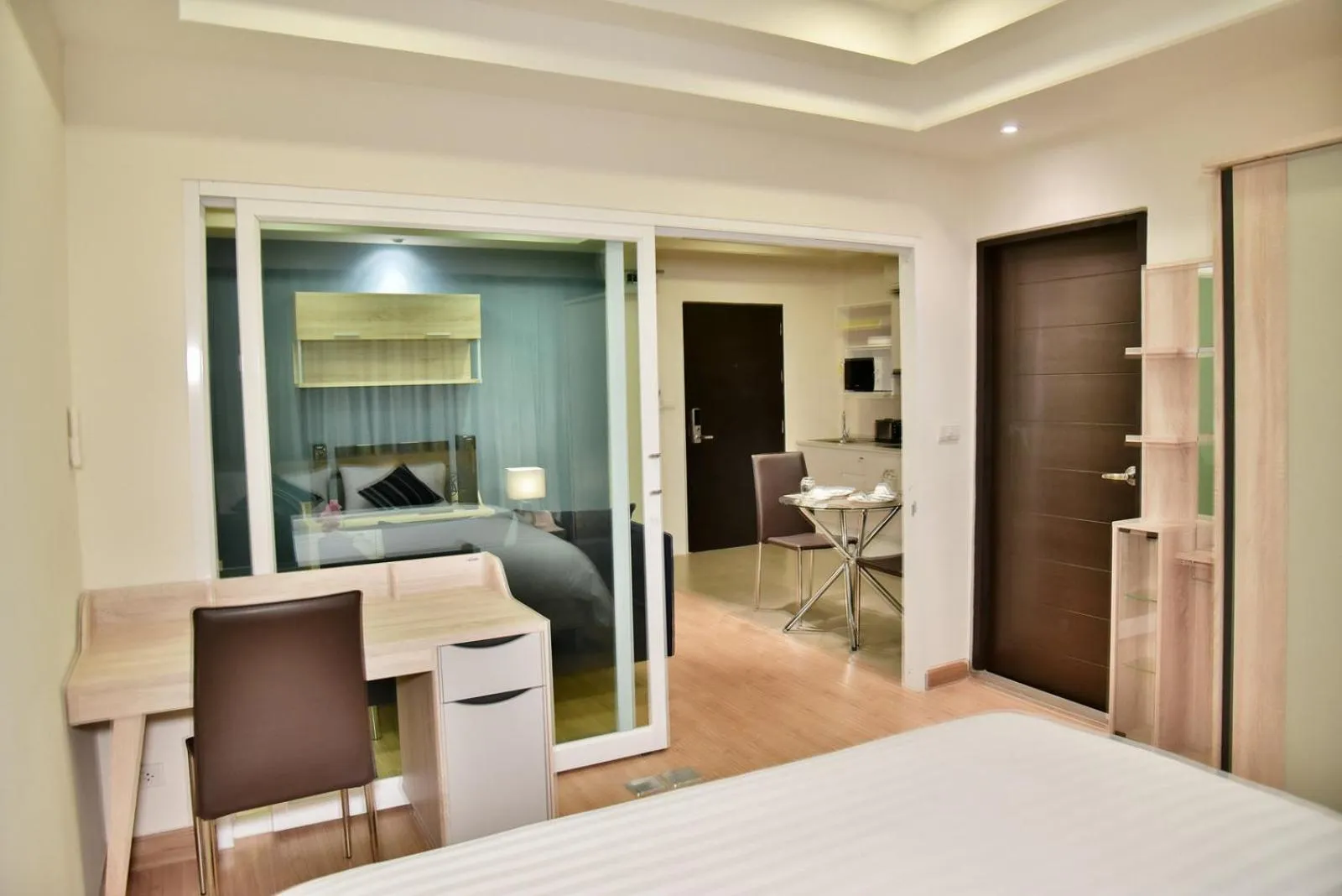 Living room, Bed in The Kaze 34 Hotel and Serviced Residence