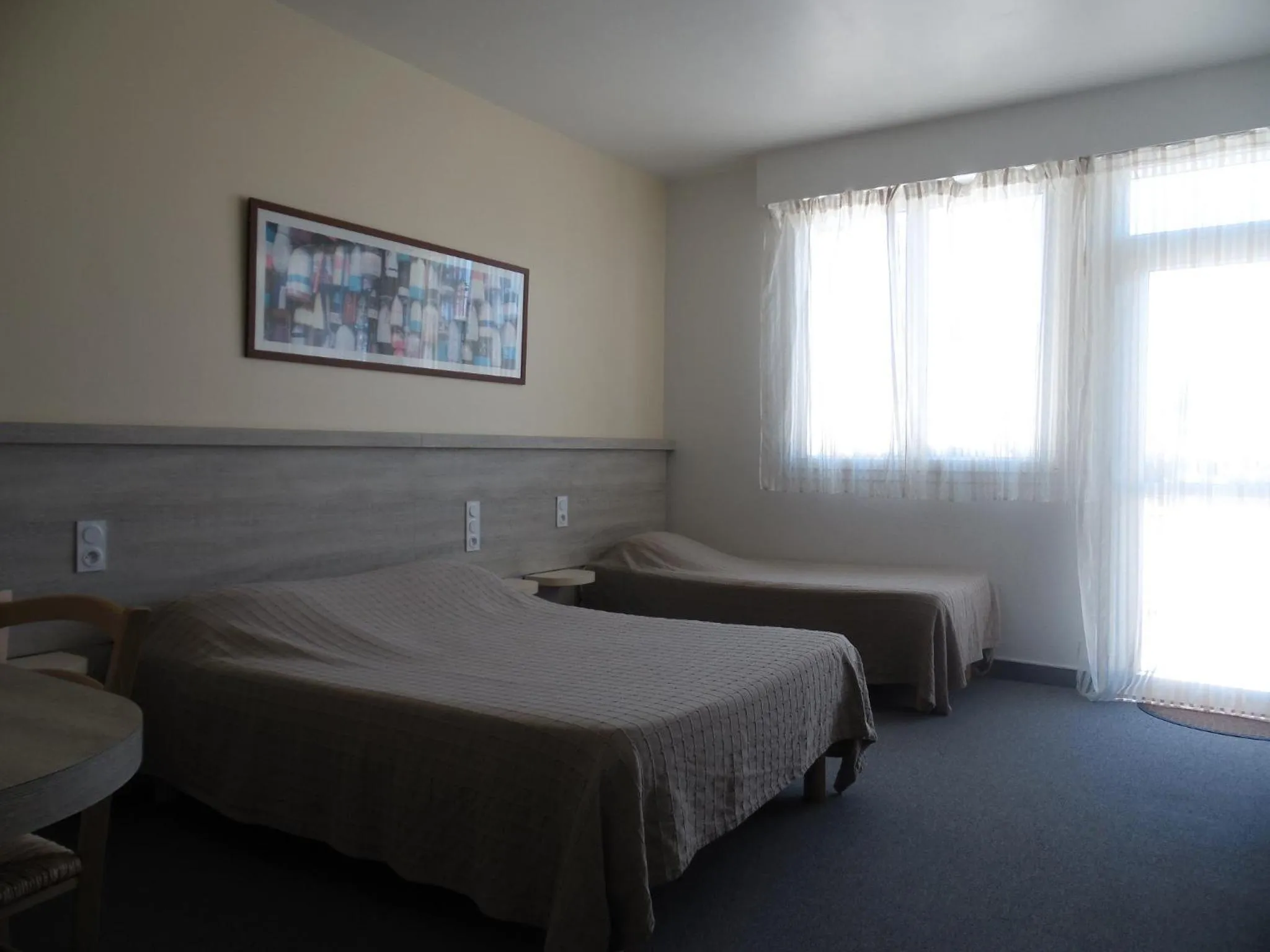 Photo of the whole room in Hôtel du Petit Matelot