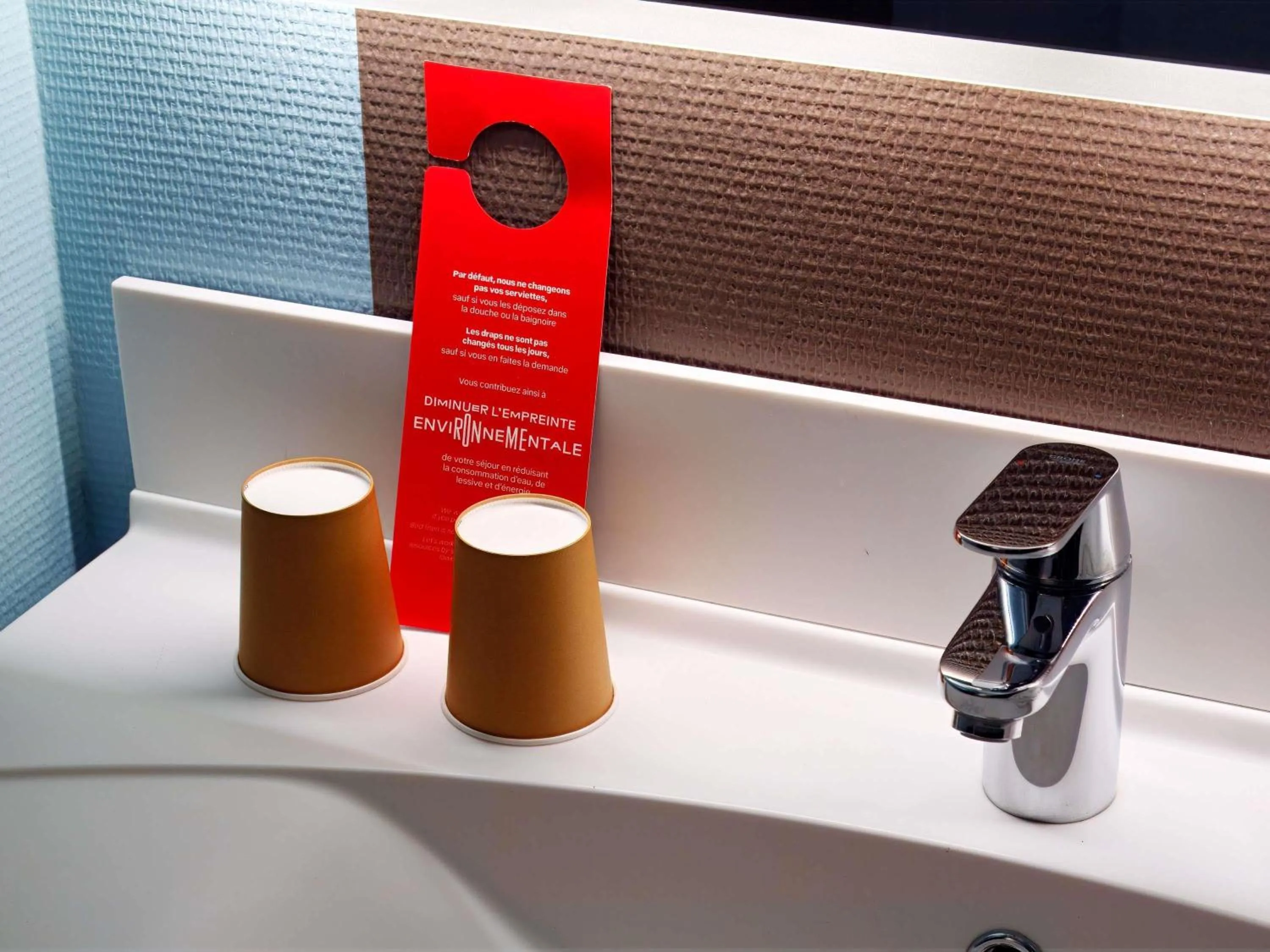 Bedroom in ibis Amboise