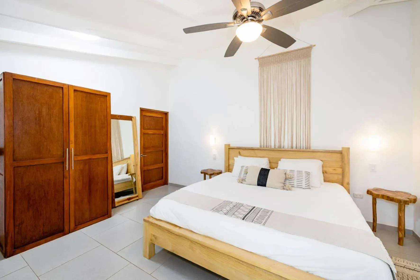 Suite - single occupancy in Cafe Playa Negra Hotel Suite - single occupancy in Cafe Playa Negra Hotel