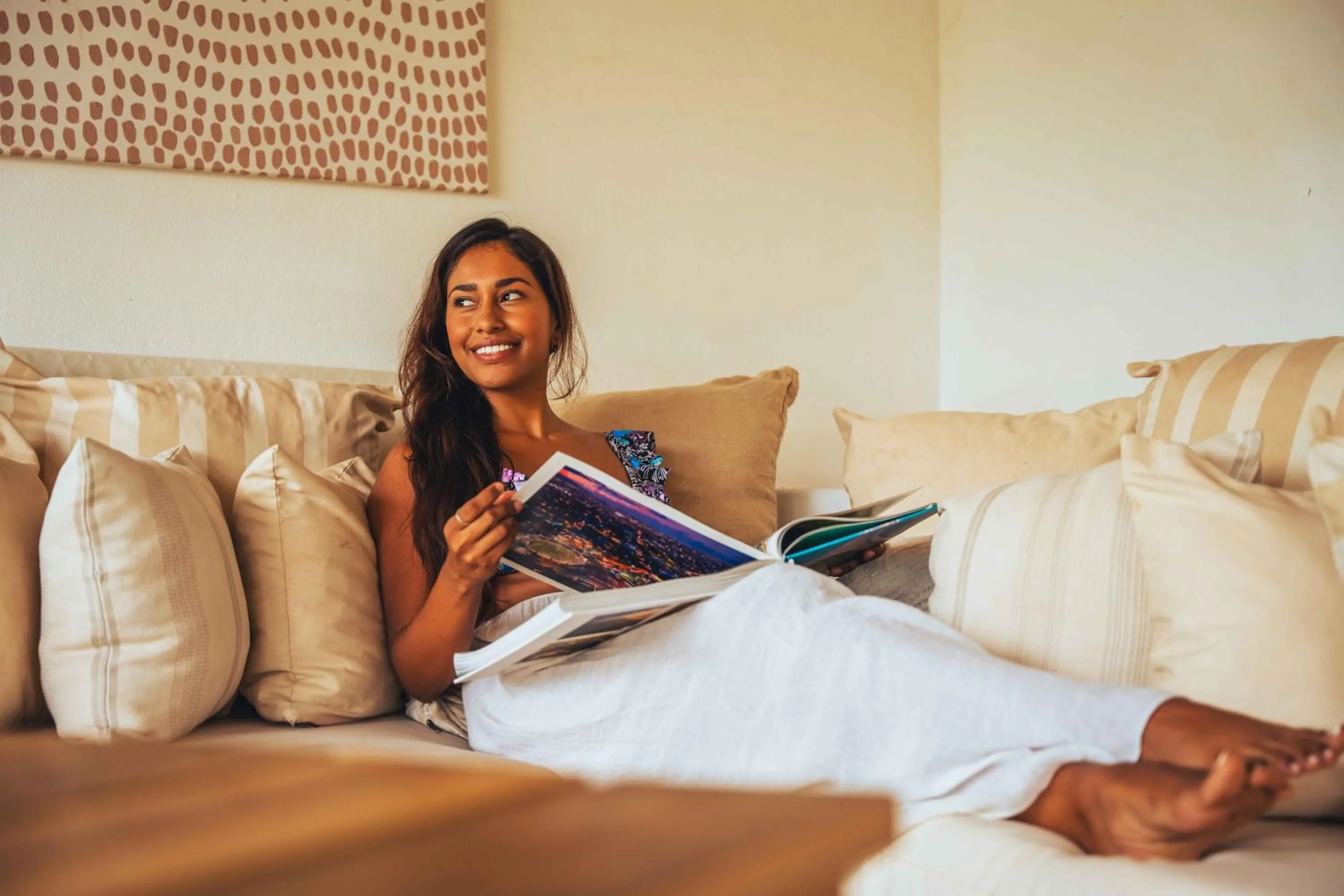 Balcony/Terrace, Bed in Cafe Playa Negra Hotel