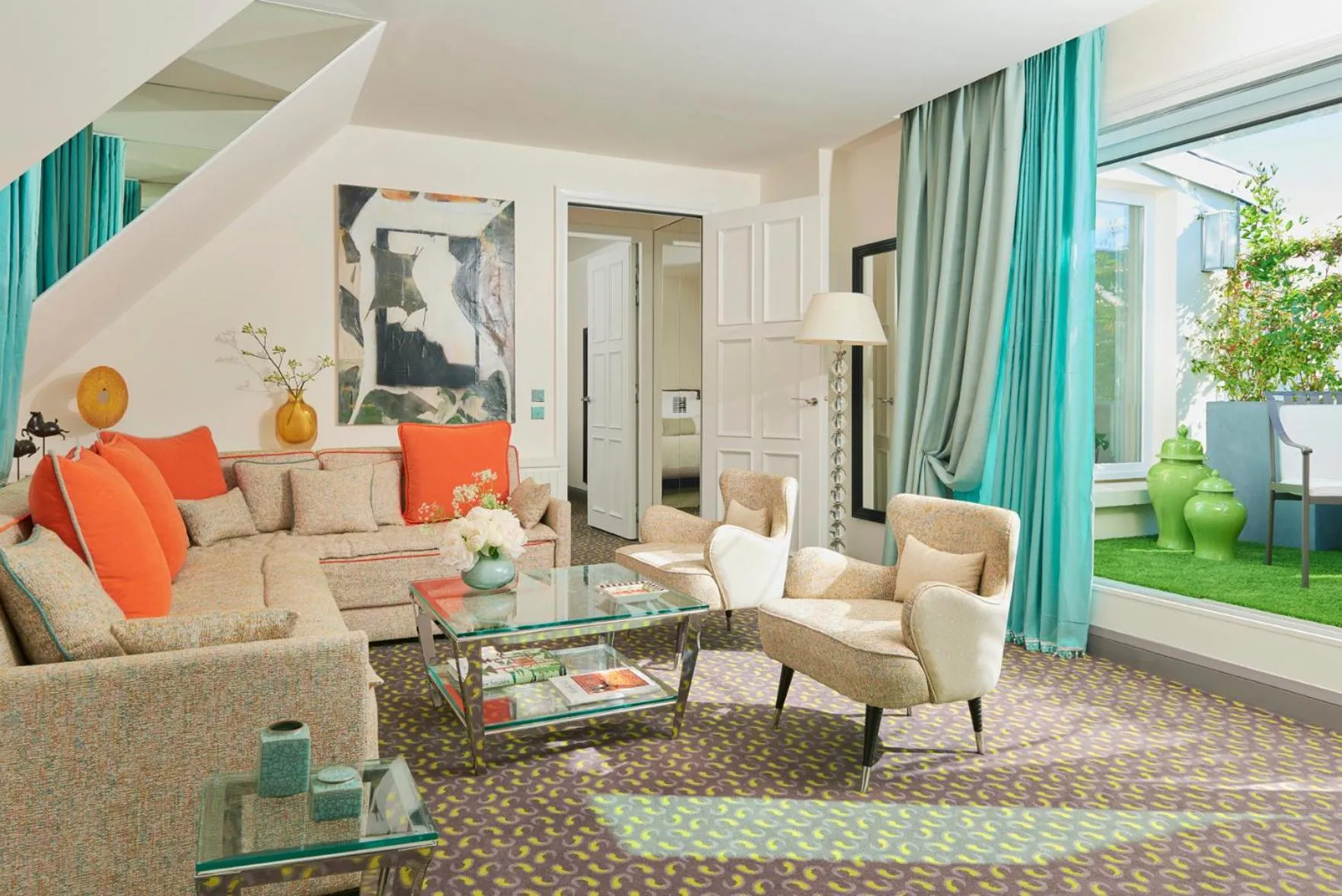 Living room in Le Burgundy Paris