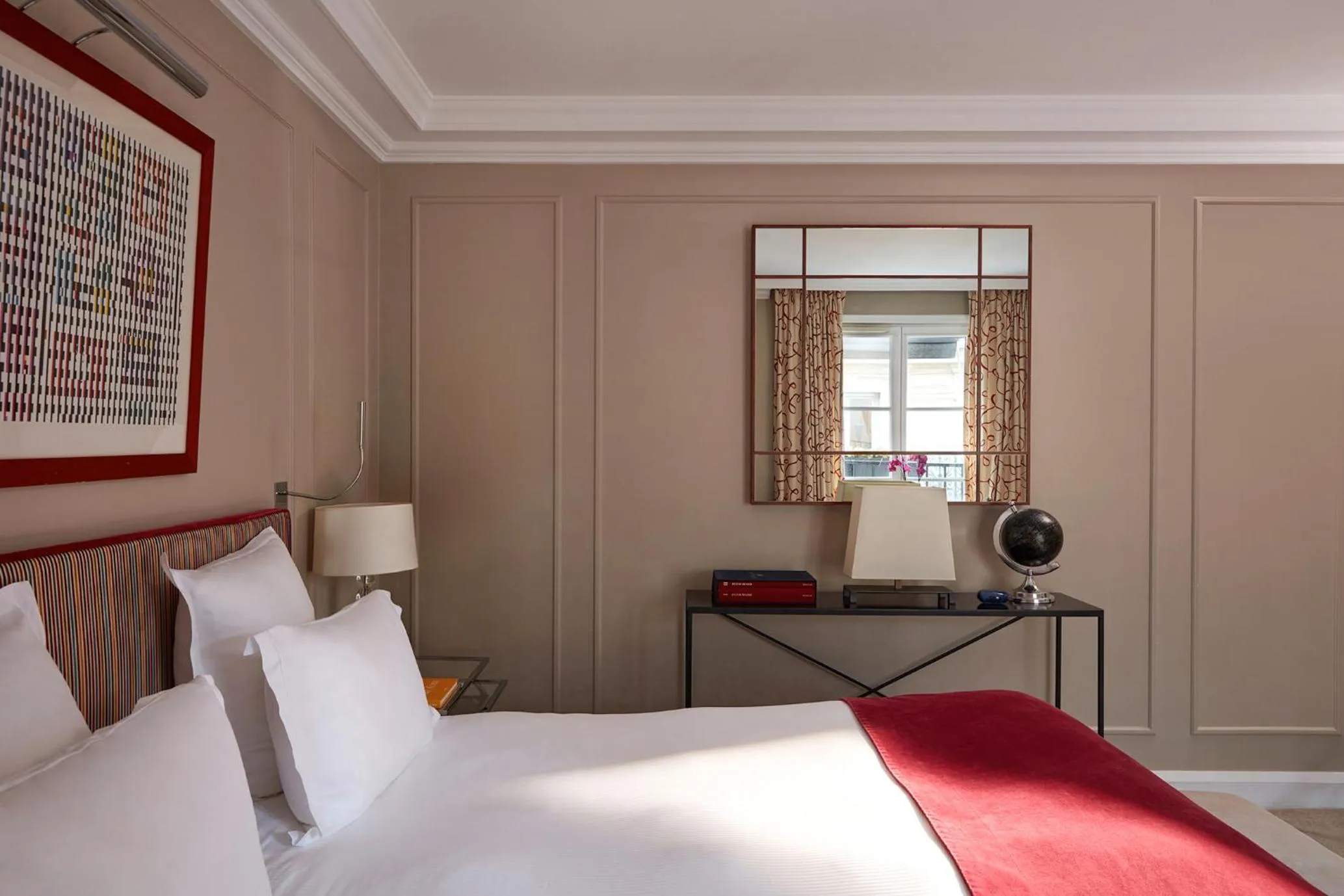 Bed in Le Burgundy Paris