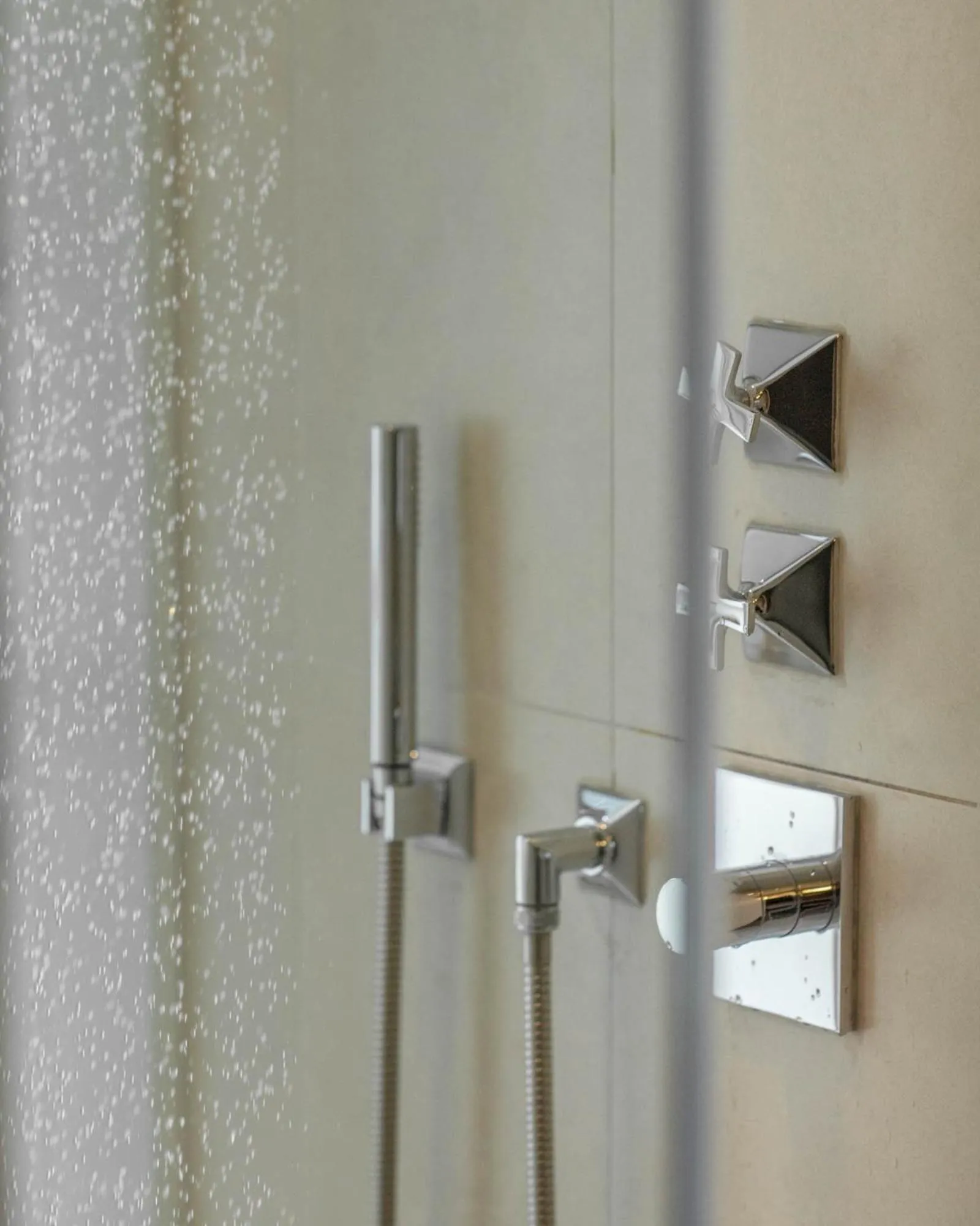 Bathroom in Le Burgundy Paris