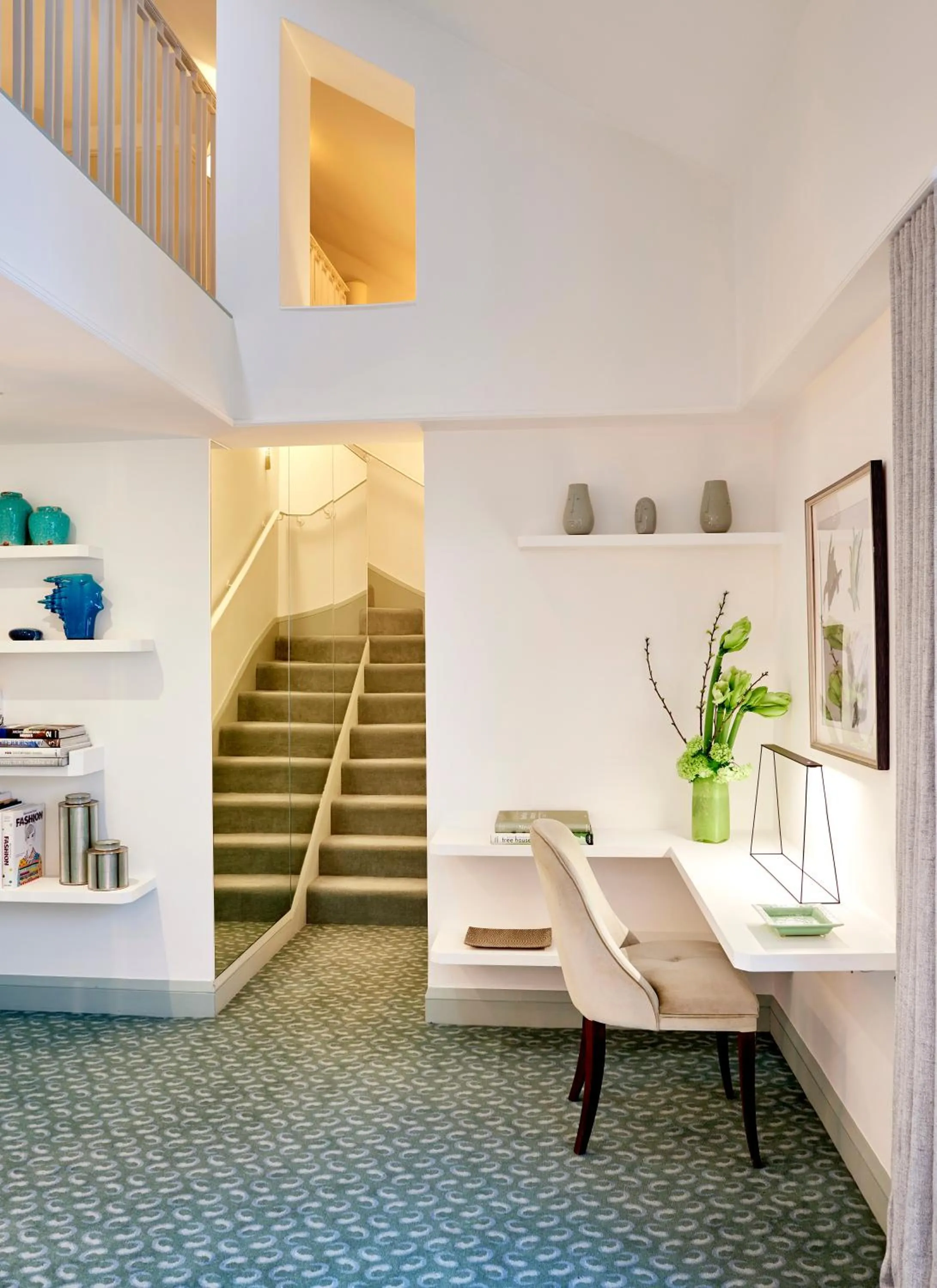 Decorative detail in Le Burgundy Paris