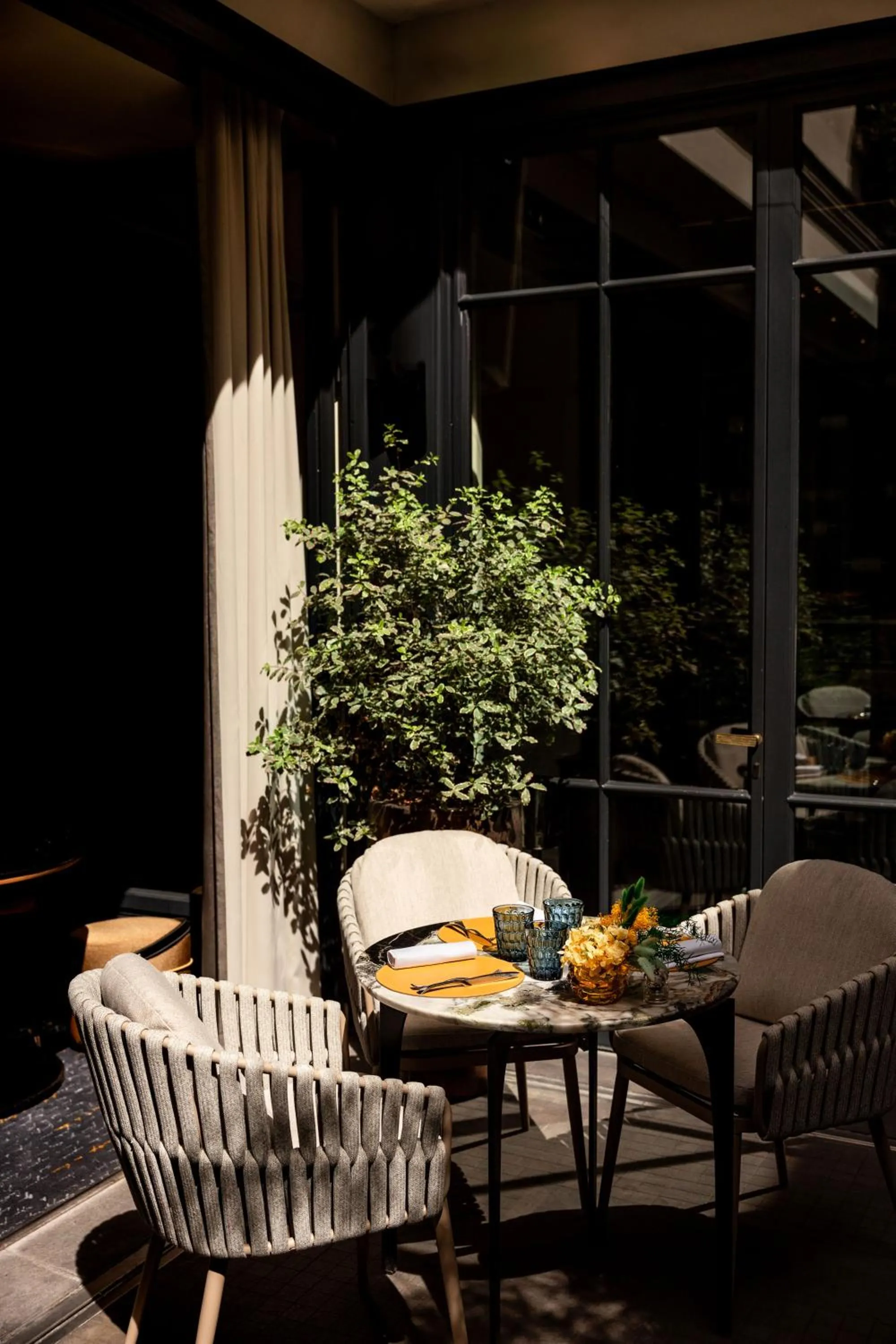 Patio in Le Burgundy Paris