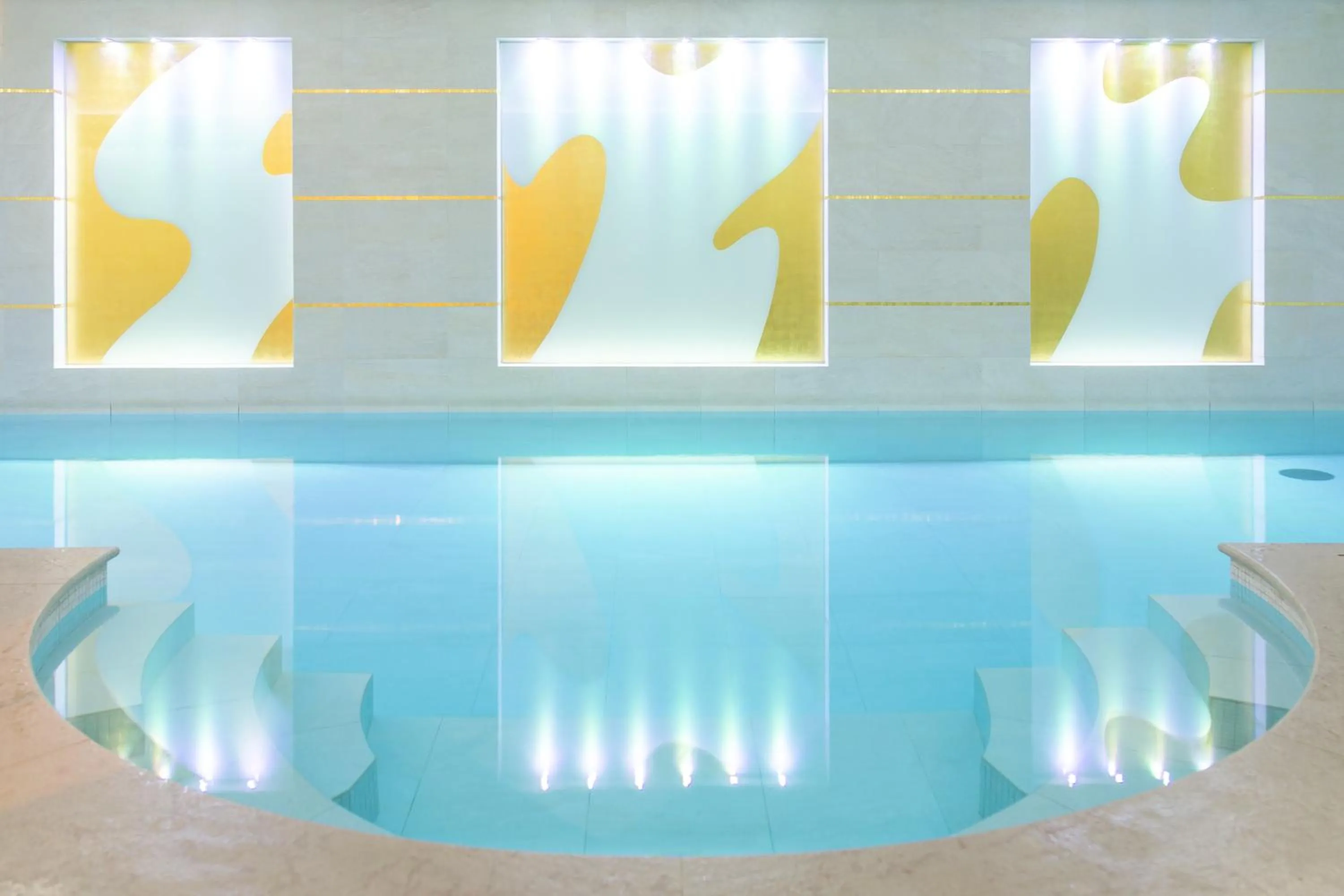 Spa and wellness centre/facilities in Le Burgundy Paris