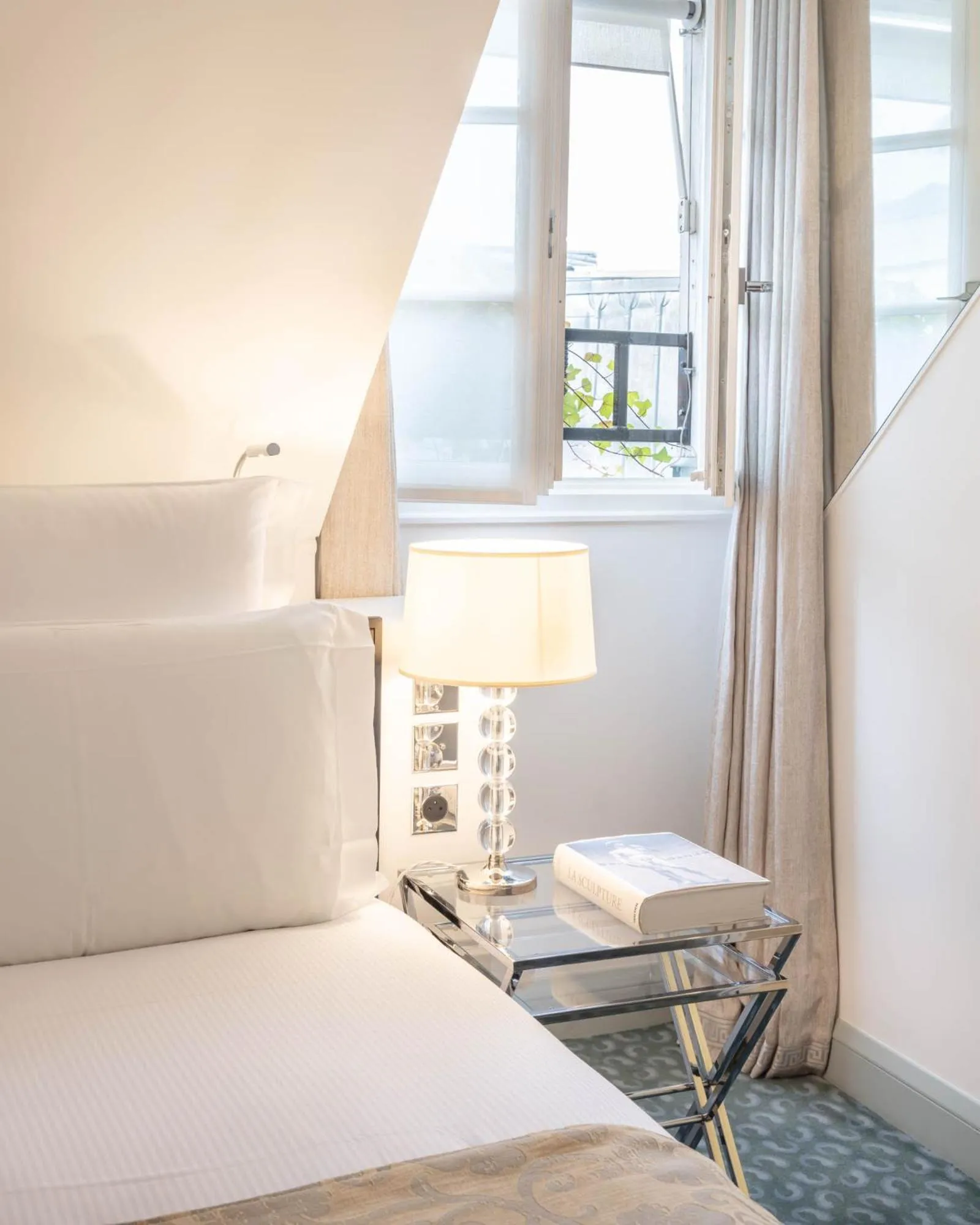 Bed in Le Burgundy Paris