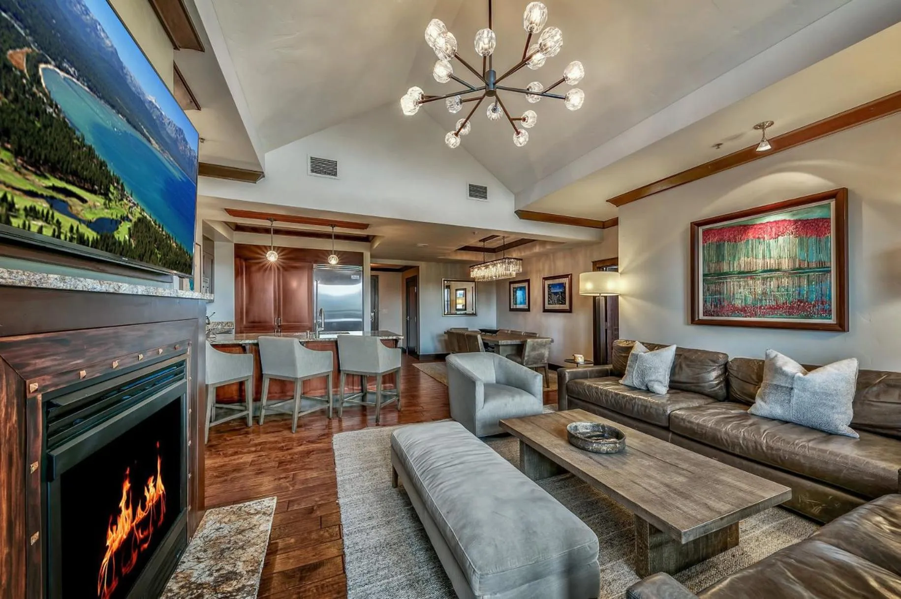 Living room in Constellation Residences