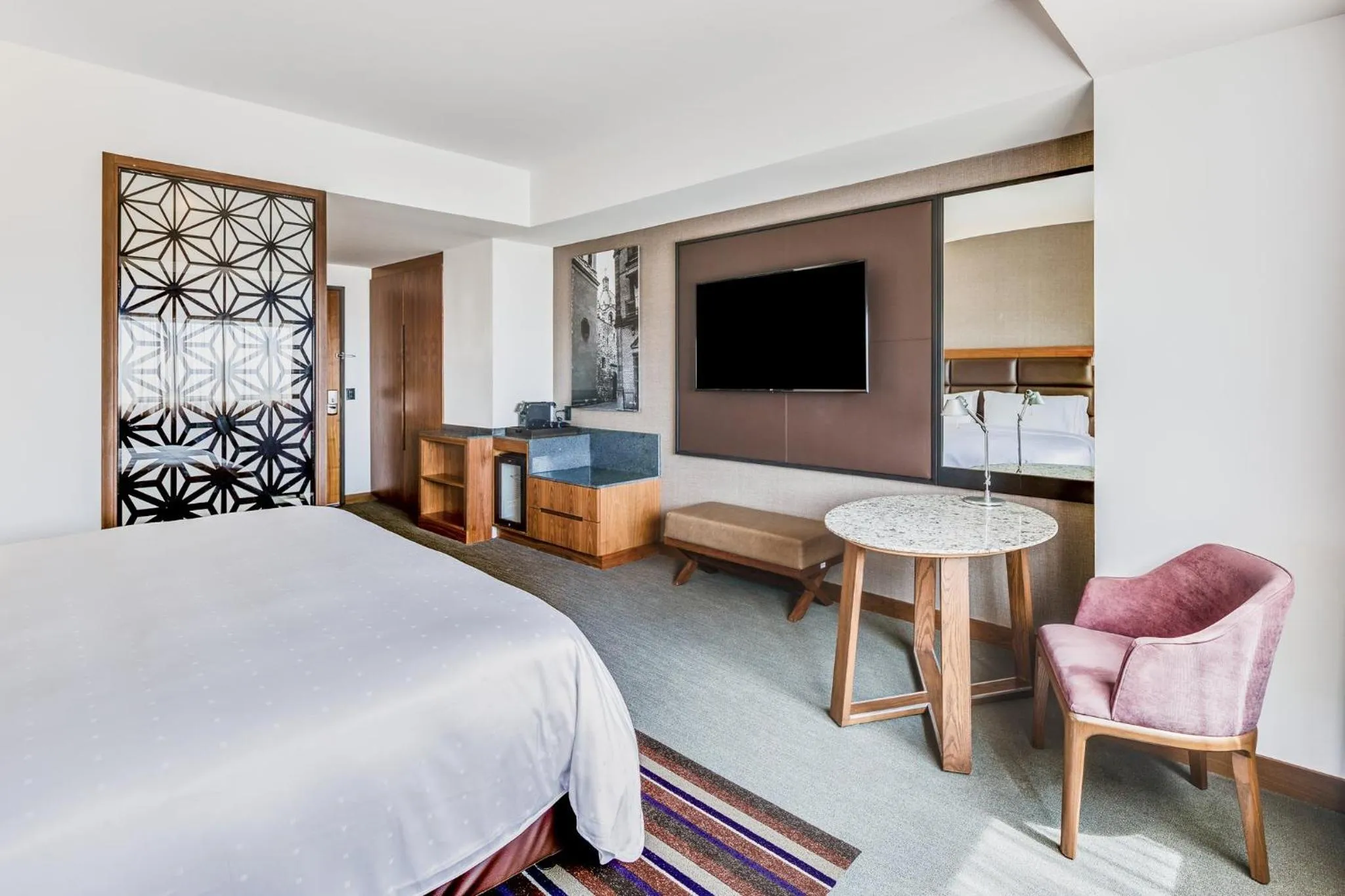 Photo of the whole room, Bed in Fiesta Americana San Luis Potosi