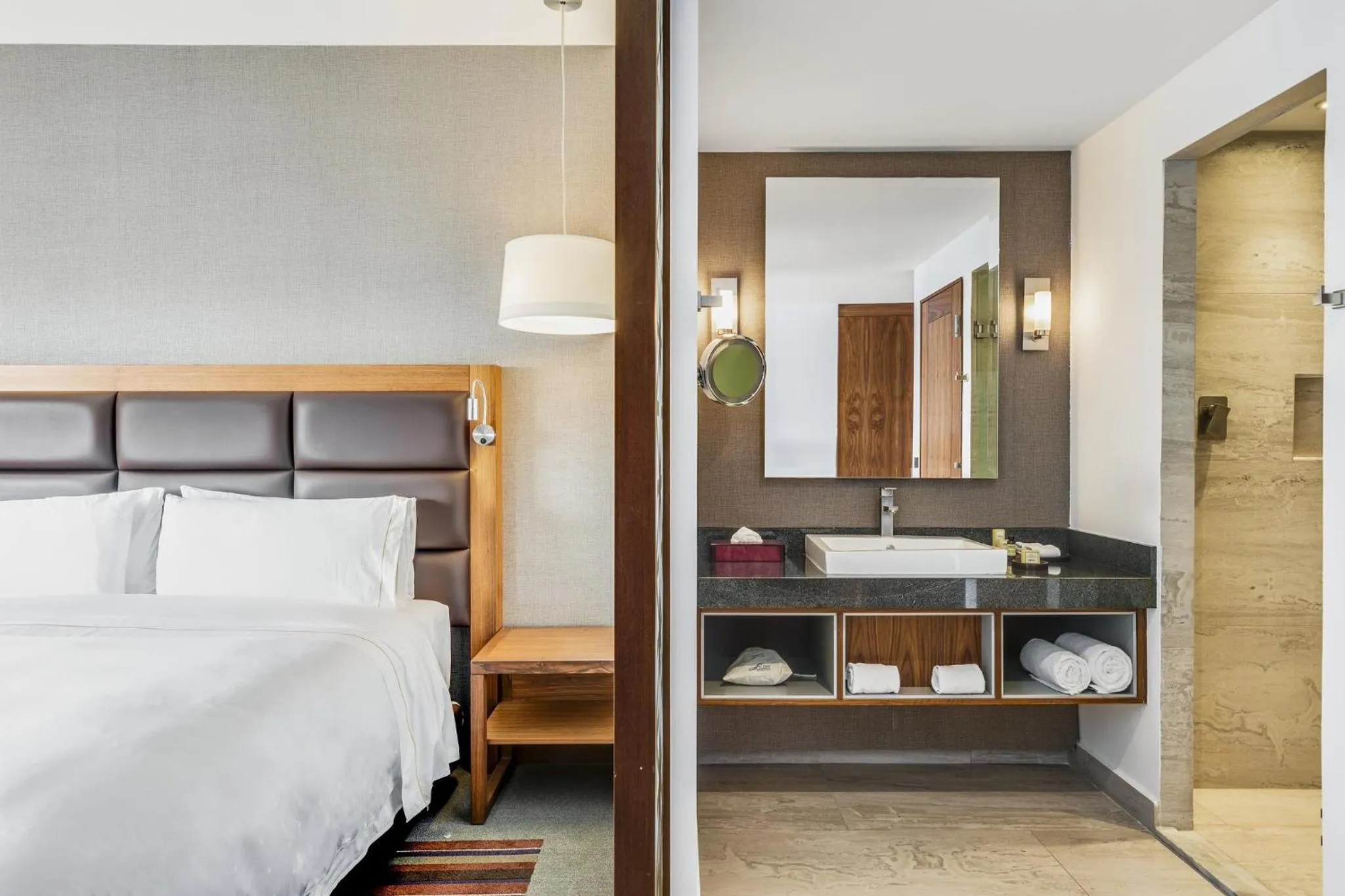 Bedroom, Bed in Fiesta Americana San Luis Potosi