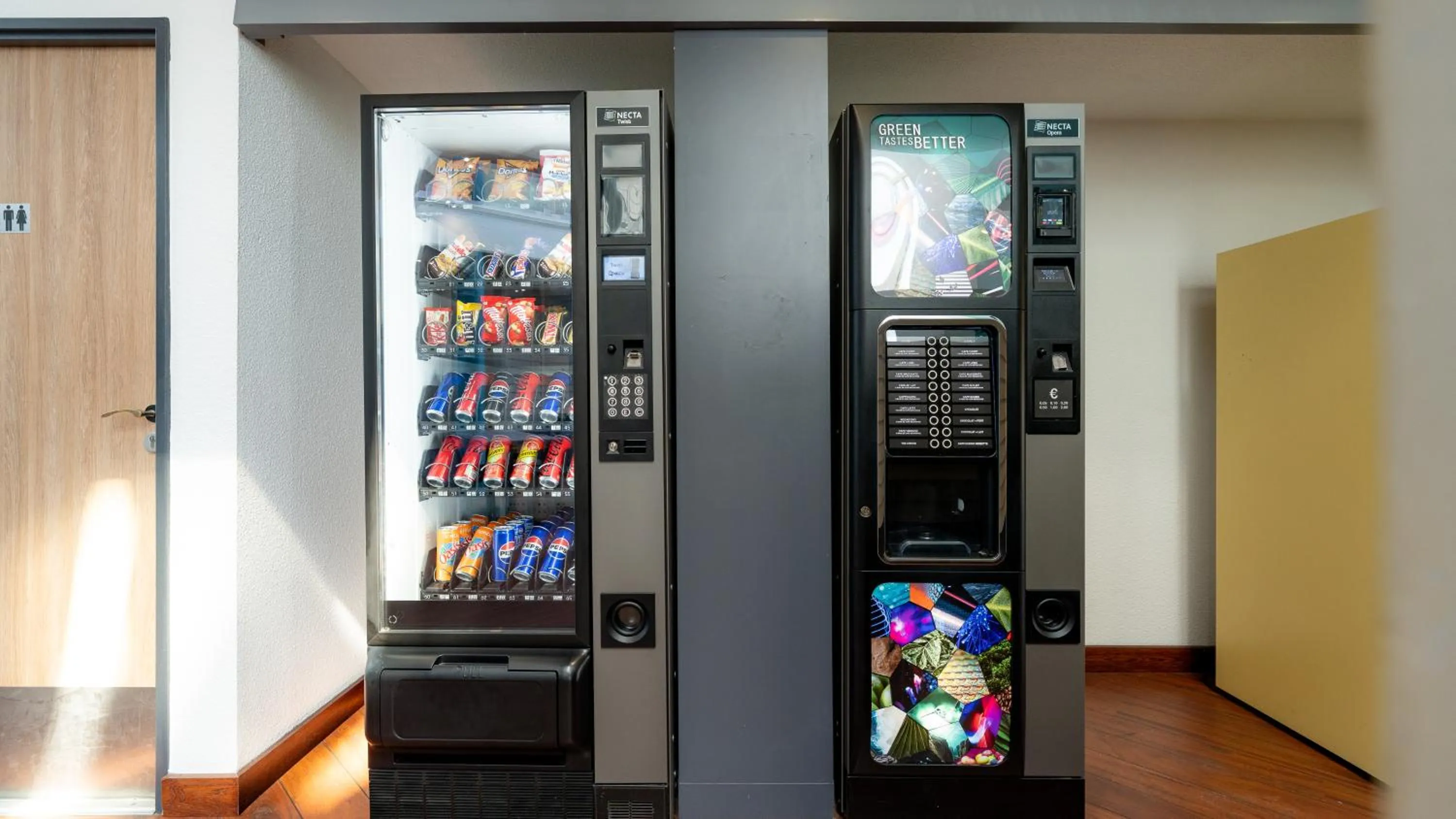 vending machine in KYRIAD ECO LILLE SUD - Noyelles Godault
