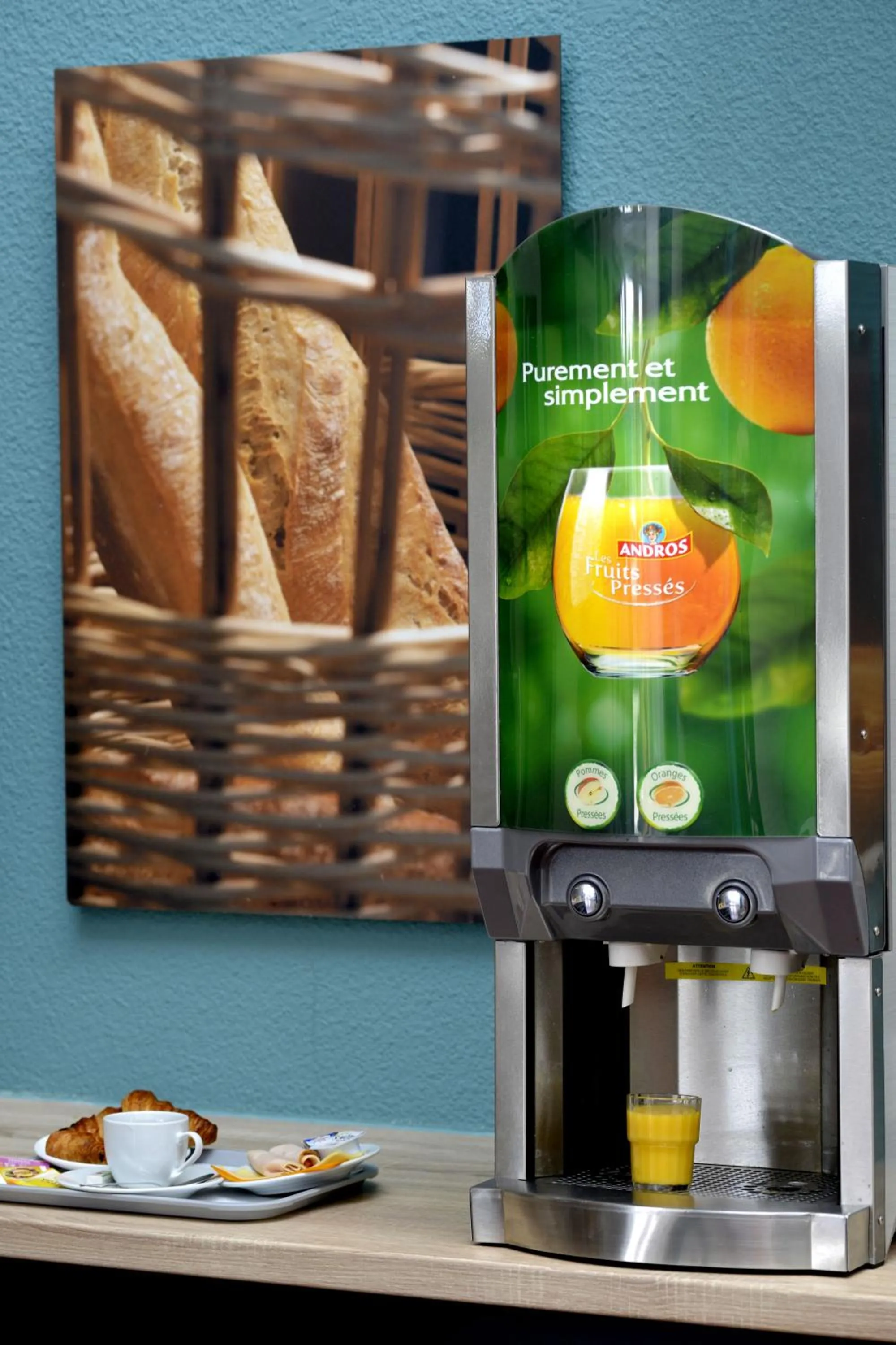 Breakfast in Hotel Cerise Lens