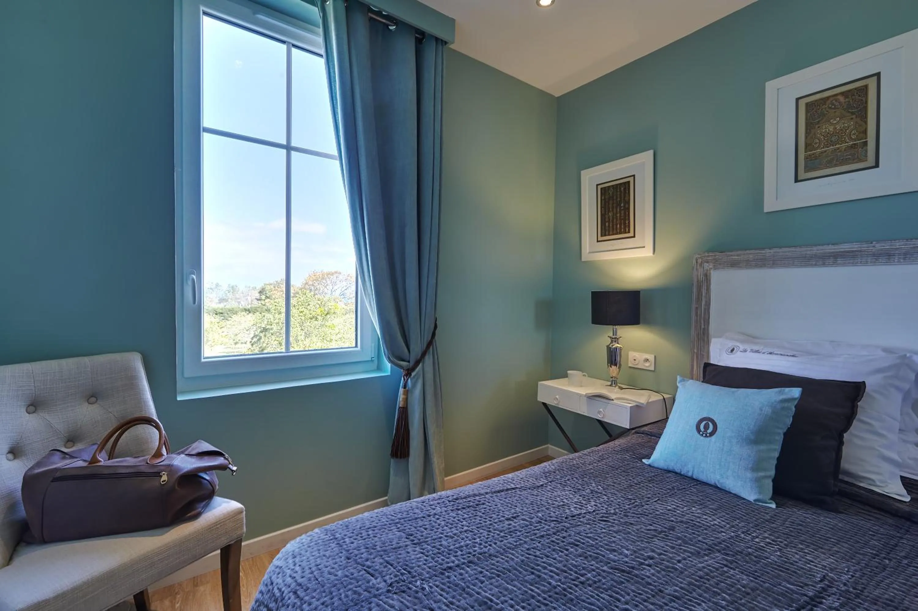 Bed in Les Villas d'Arromanches, Teritoria