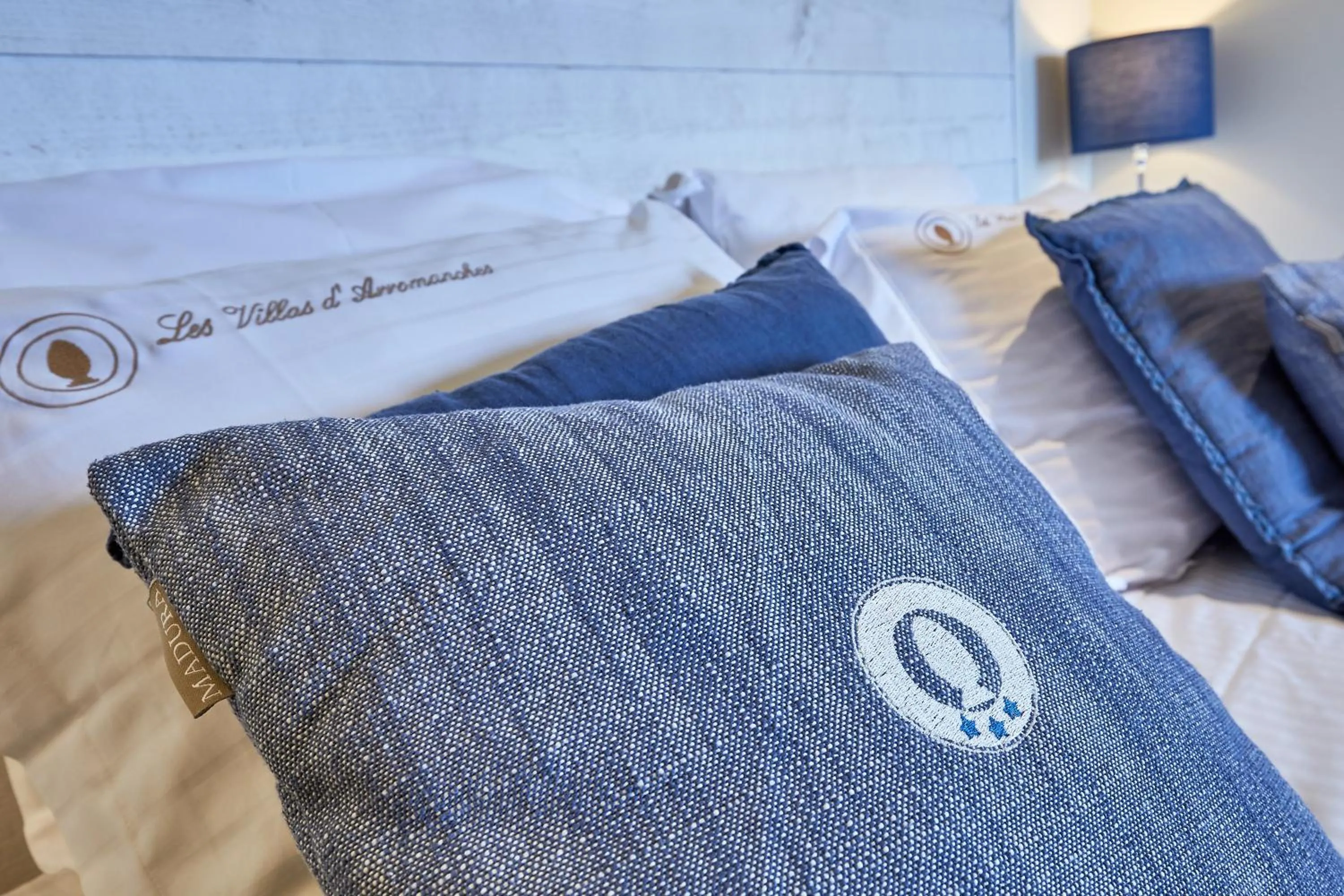 Bed in Les Villas d'Arromanches, Teritoria