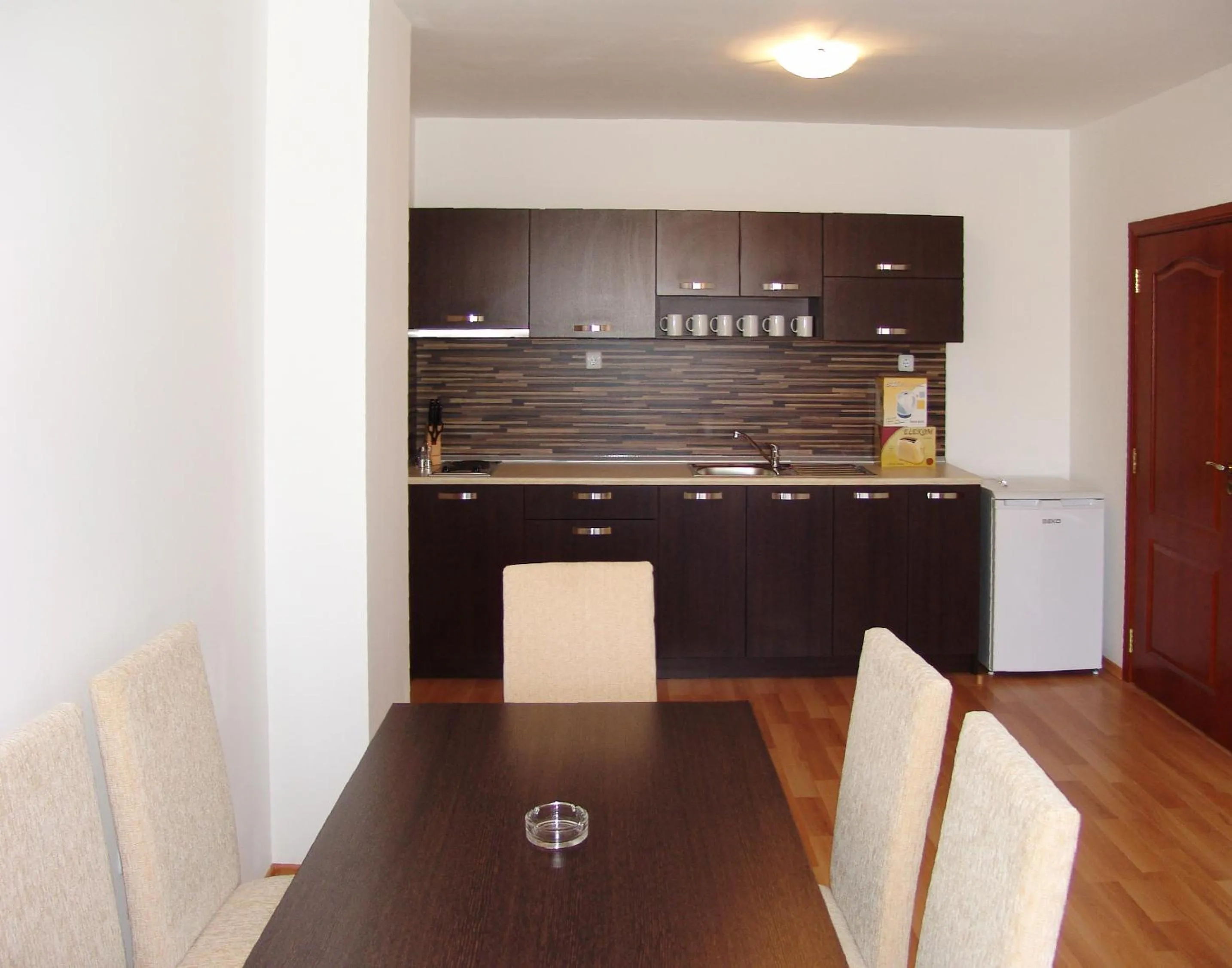 Kitchen or kitchenette in Apart Hotel Happy