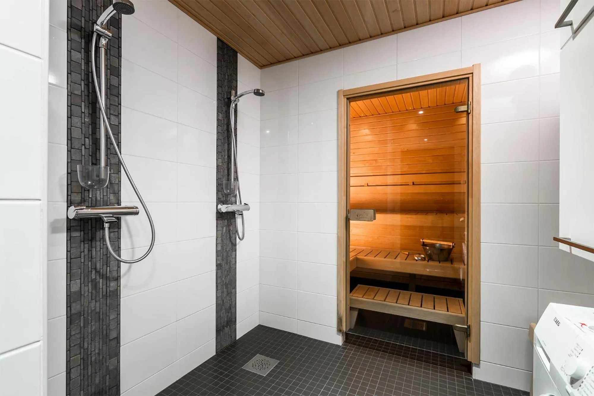 Shower in Imatran Kylpylä Spa Apartments
