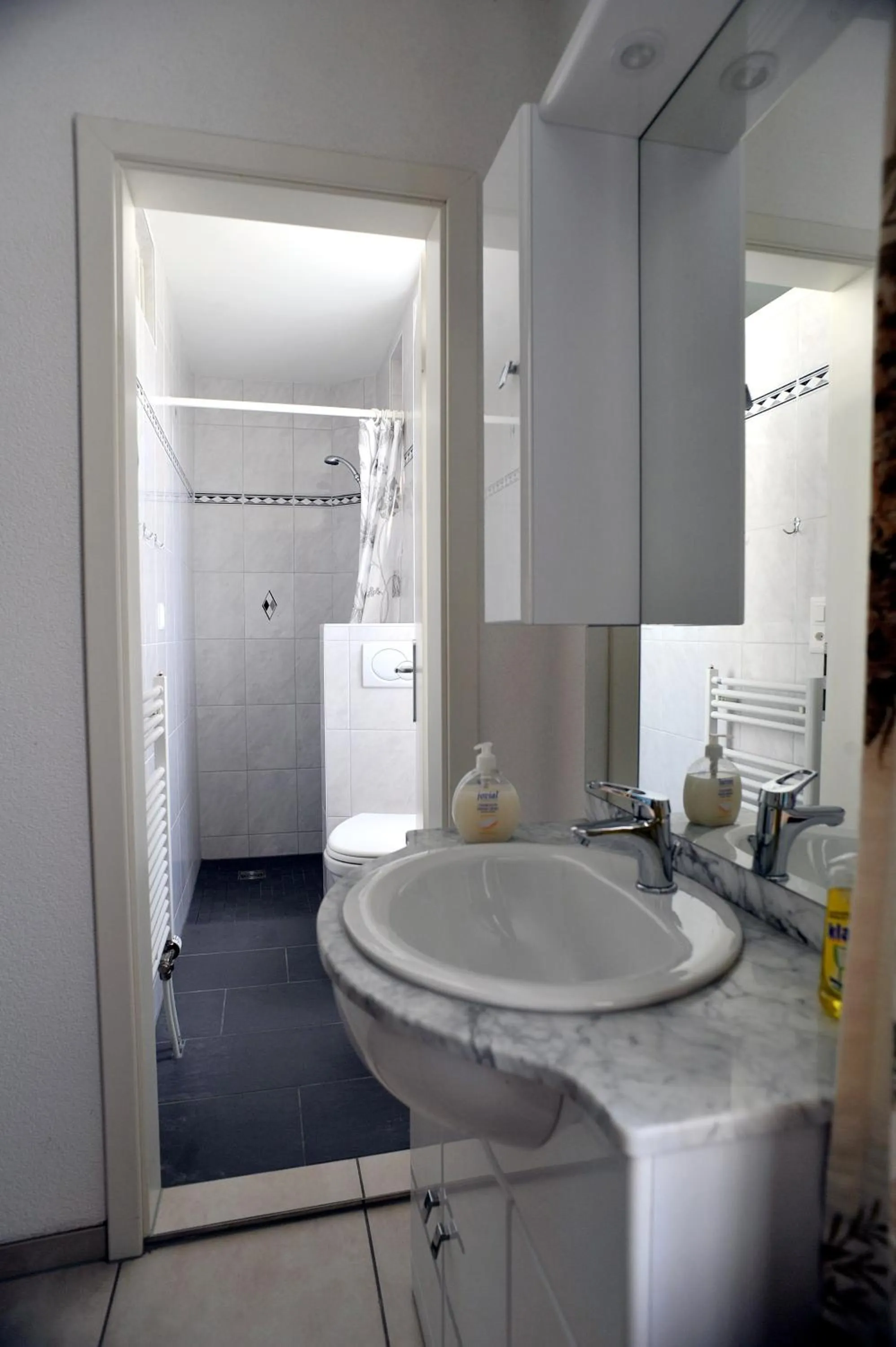 Shower in Niros Bed & Breakfast