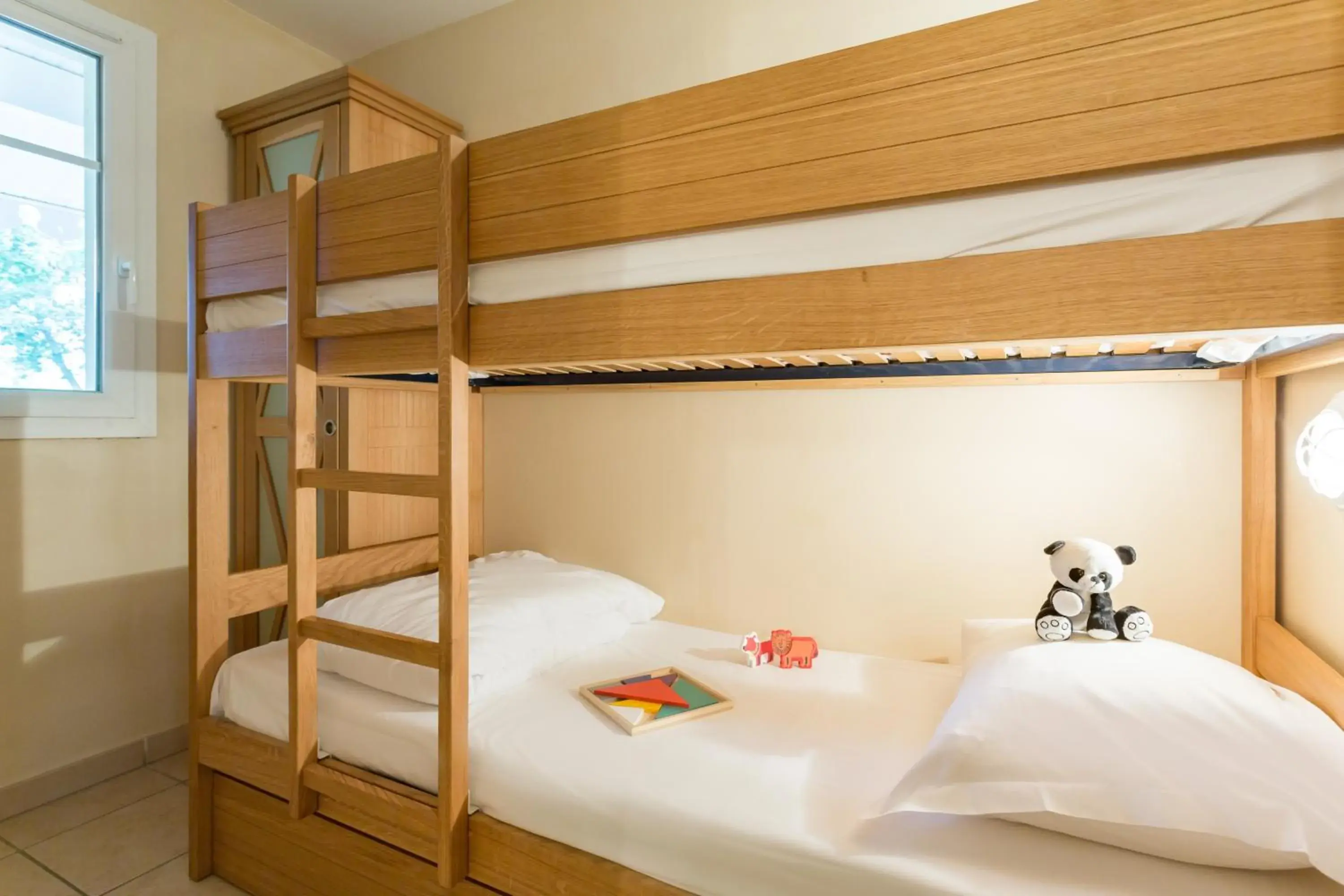 One-Bedroom Apartment with Sleeping Alcove and Terrace or Balcony (6 People) - Pool View in Résidence Pierre & Vacances Les Dunes du Médoc One-Bedroom Apartment with Sleeping Alcove and Terrace or Balcony (6 People) - Pool View in Résidence Pierre & Vacances Les Dunes du Médoc