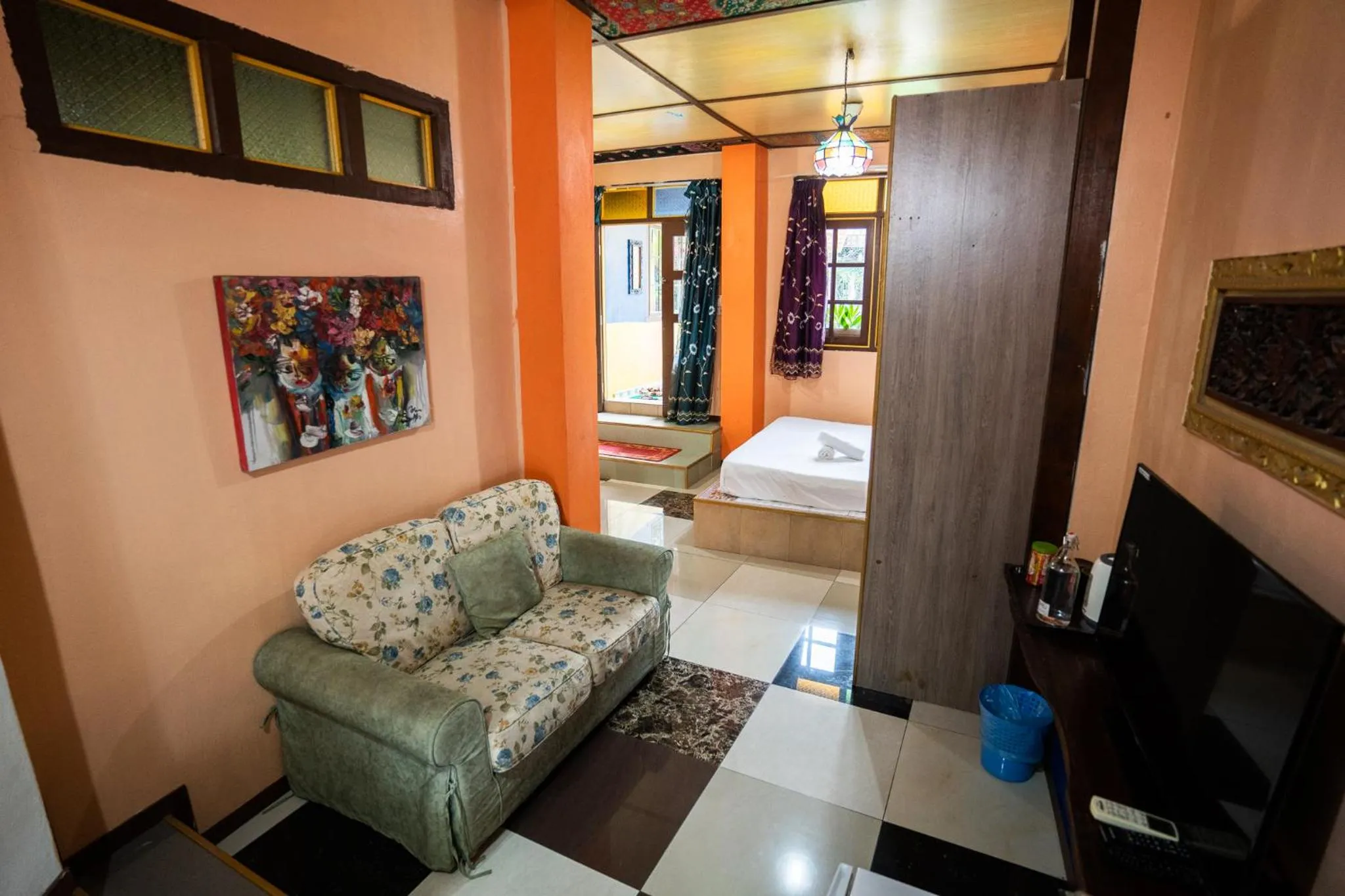 Living room, Bed in Lost Paradise Resort