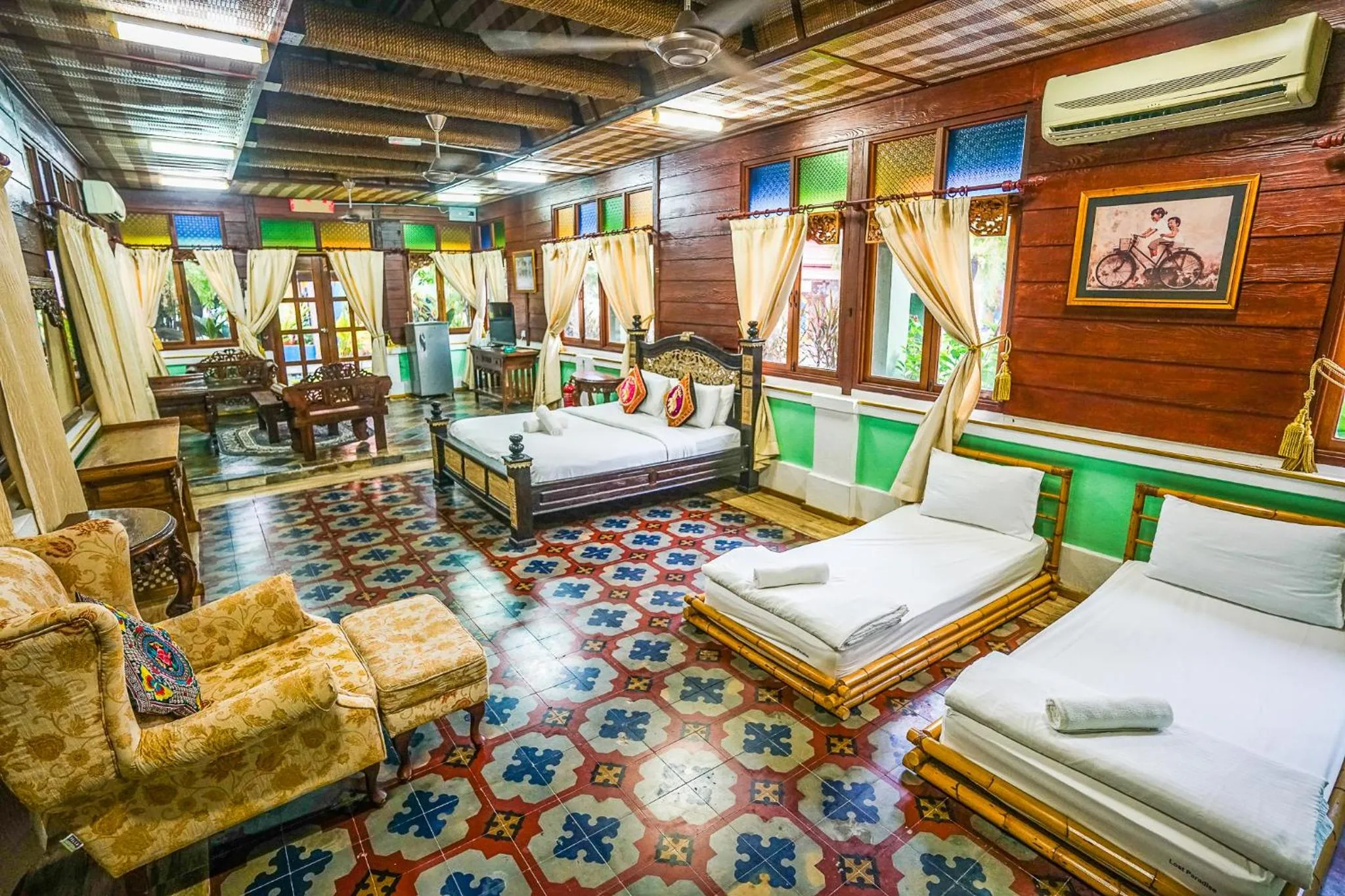 Photo of the whole room, Bed in Lost Paradise Resort