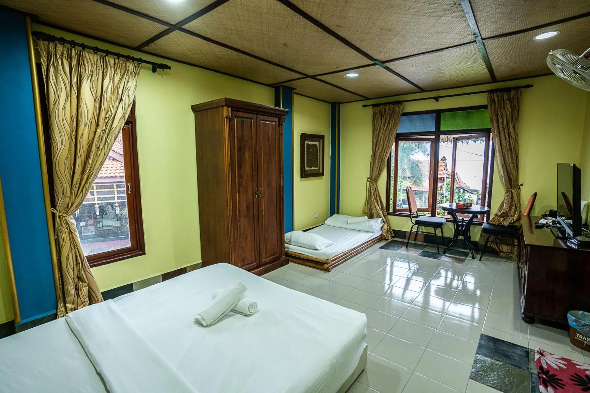 Photo of the whole room, Bed in Lost Paradise Resort