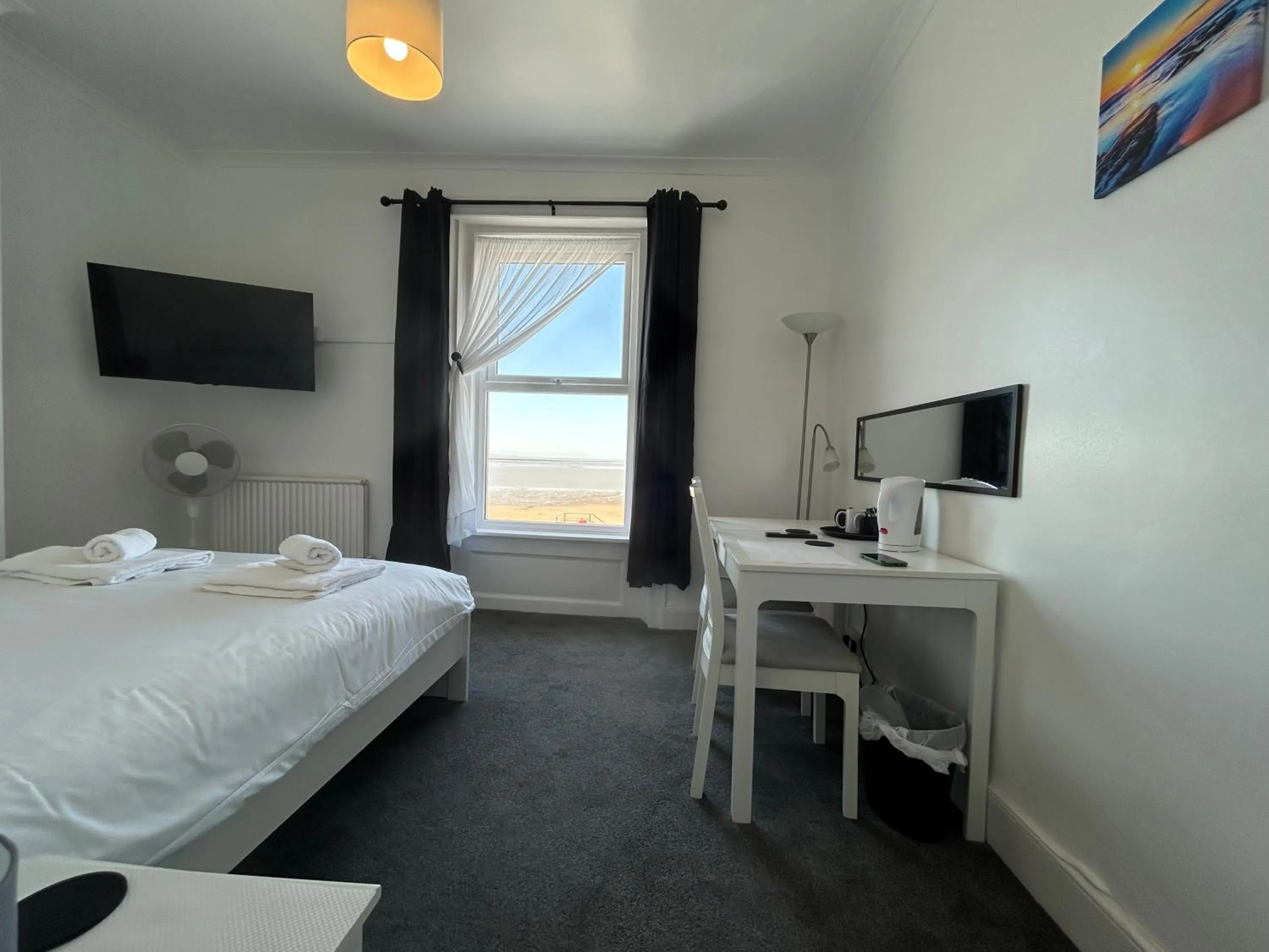 Photo of the whole room, Bed in The Royal Clarence Hotel (on the Seafront)