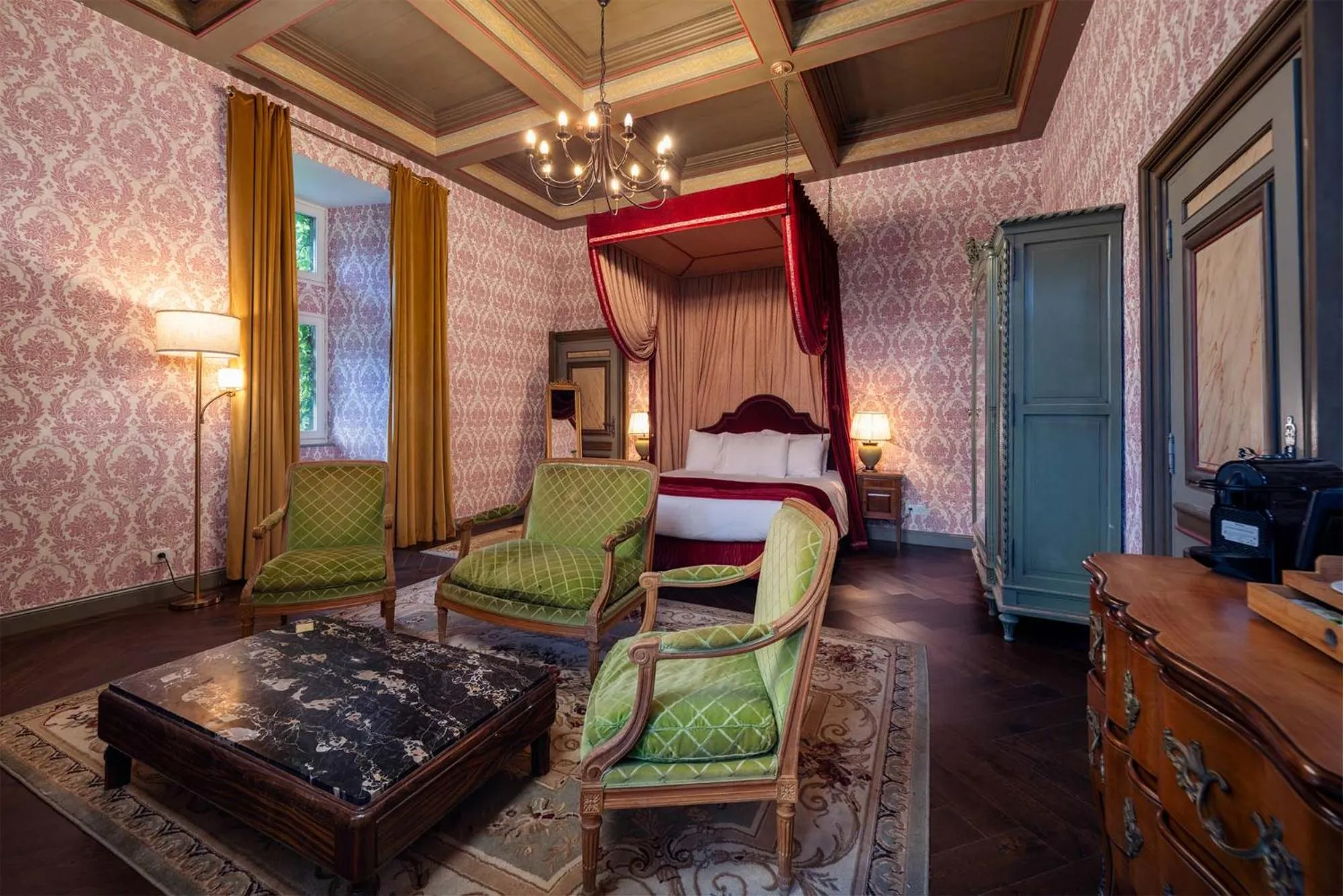 Bed in Château de Candie