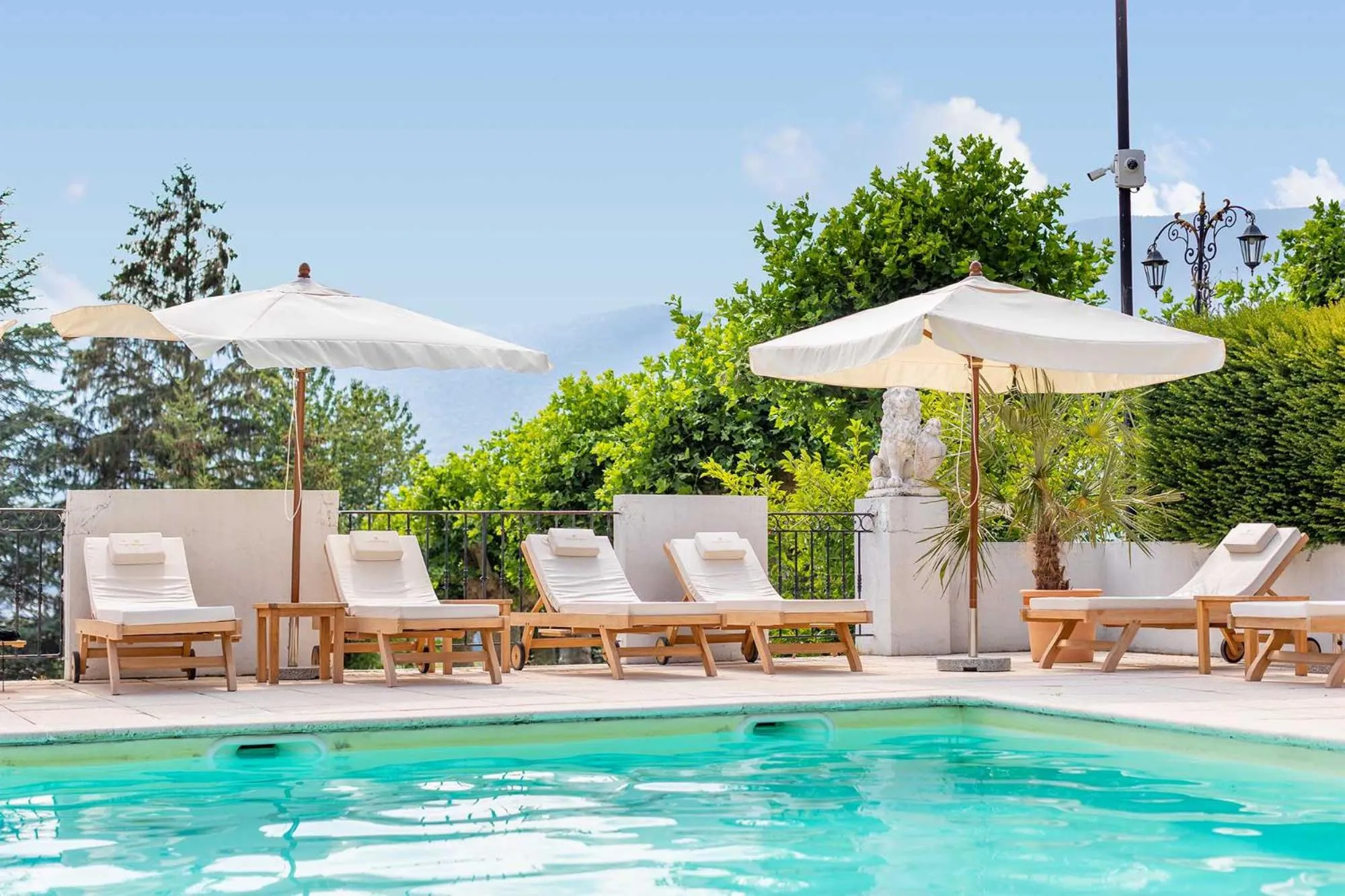 Swimming pool in Château de Candie