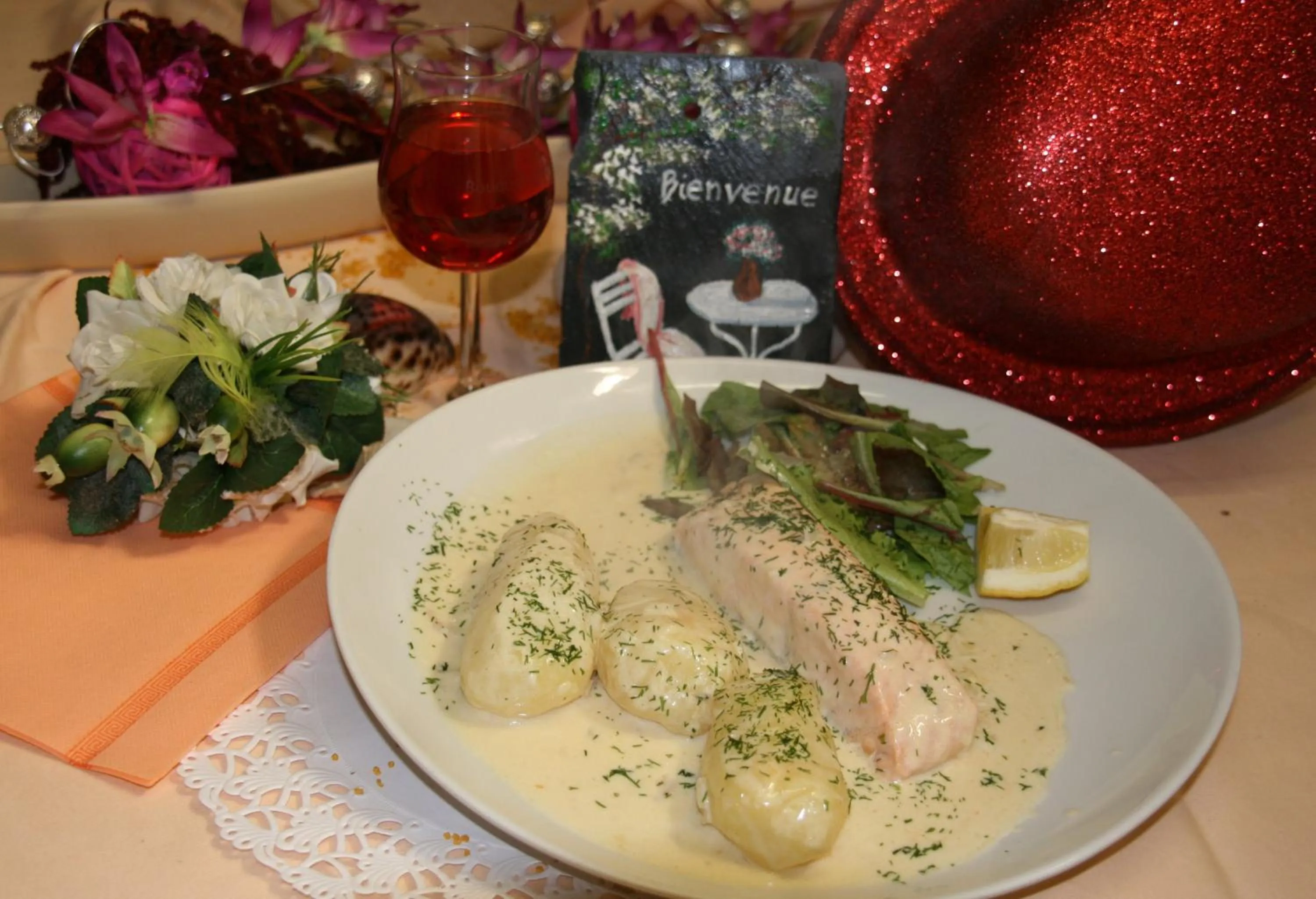 Food in Restaurant & Chambres d'Hôtes L'Eau Vive