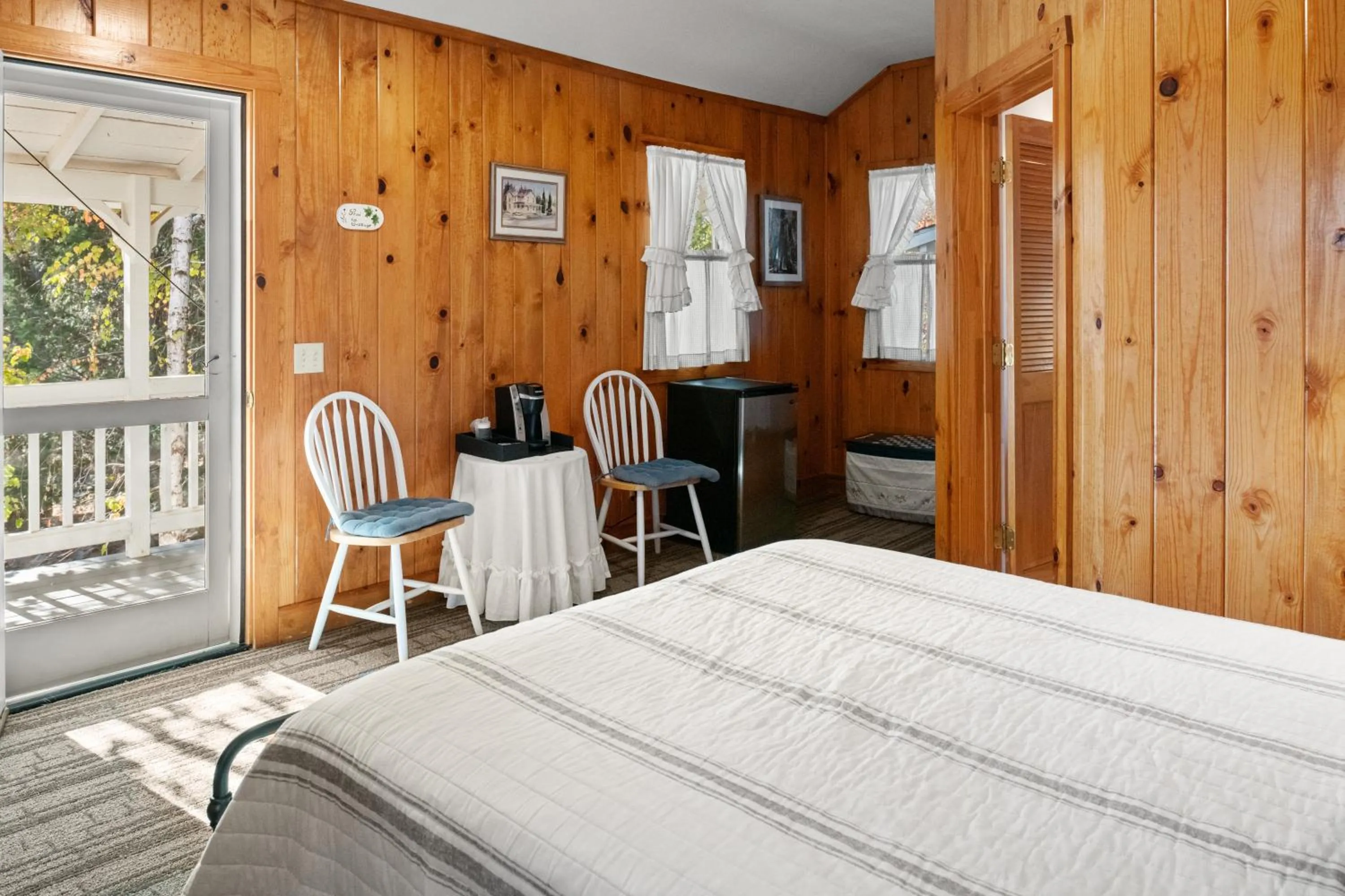 Bedroom, Bed in Inn at Sugar Pine Ranch